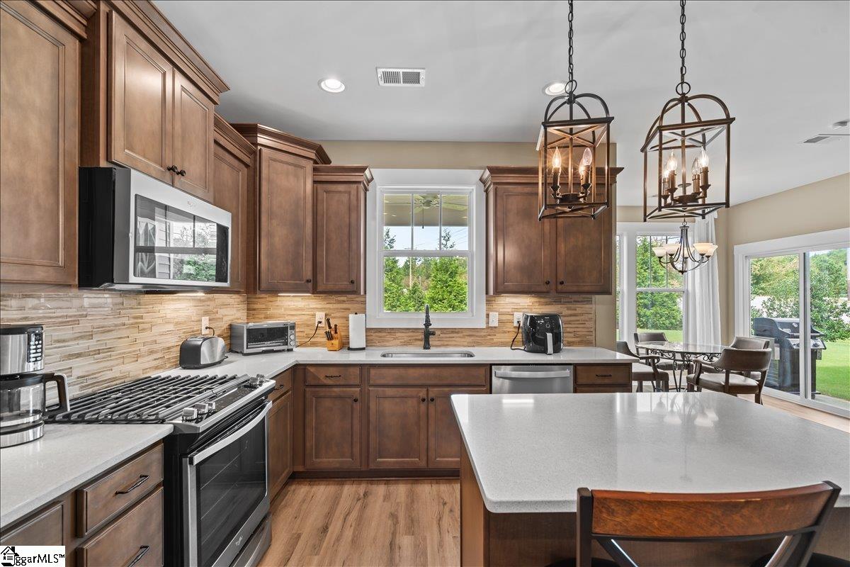 4 Glenview Park Place Travelers Rest, SC 29690