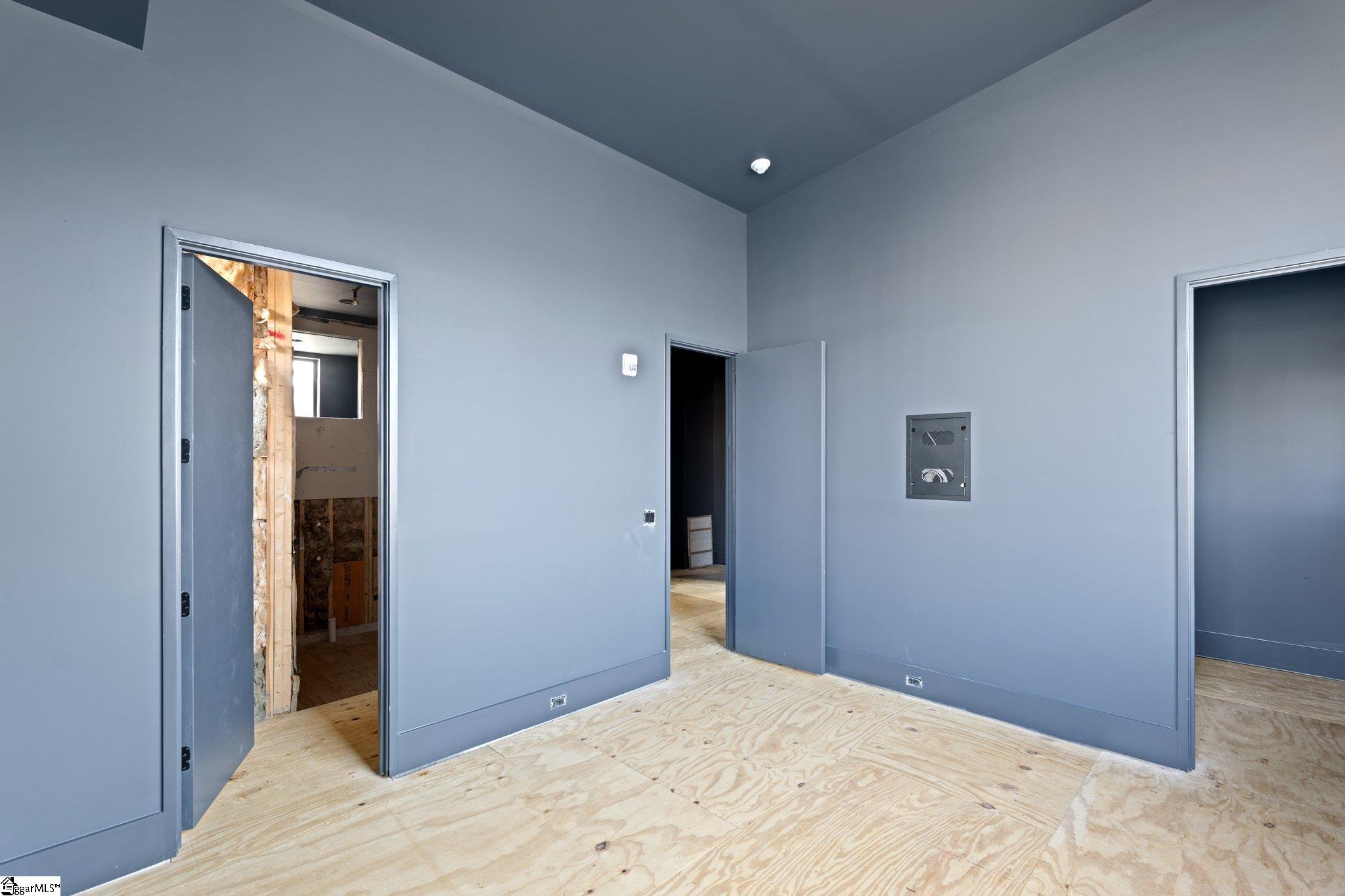 20 Draper Street Greenville, SC 29611