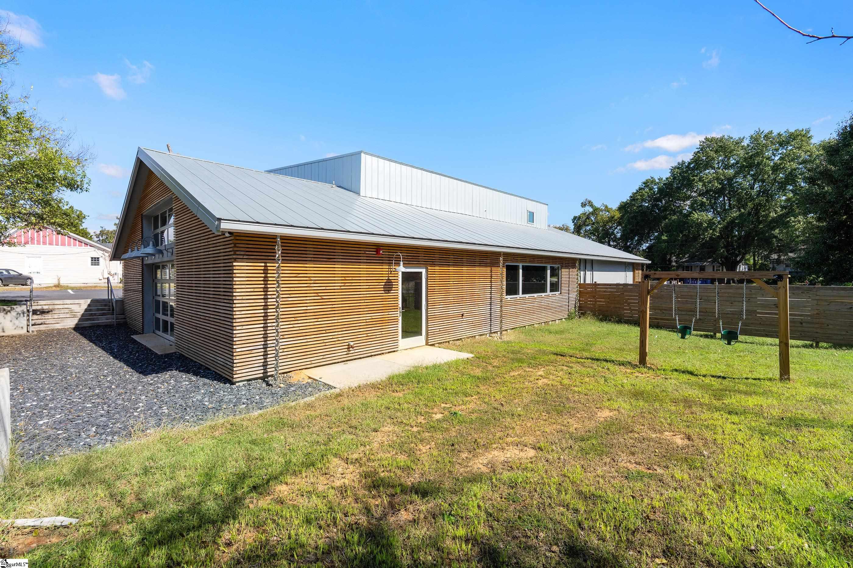 20 Draper Street Greenville, SC 29611