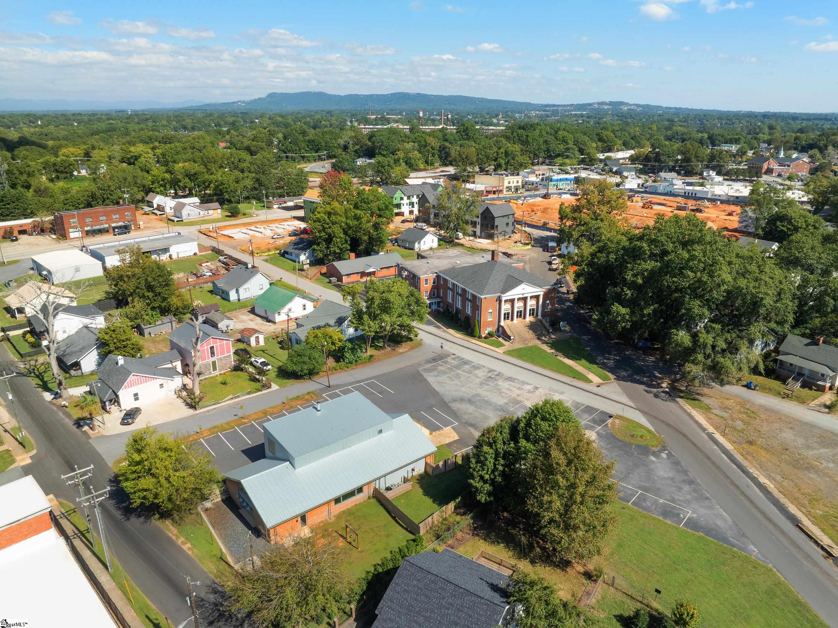 20 Draper Street Greenville, SC 29611