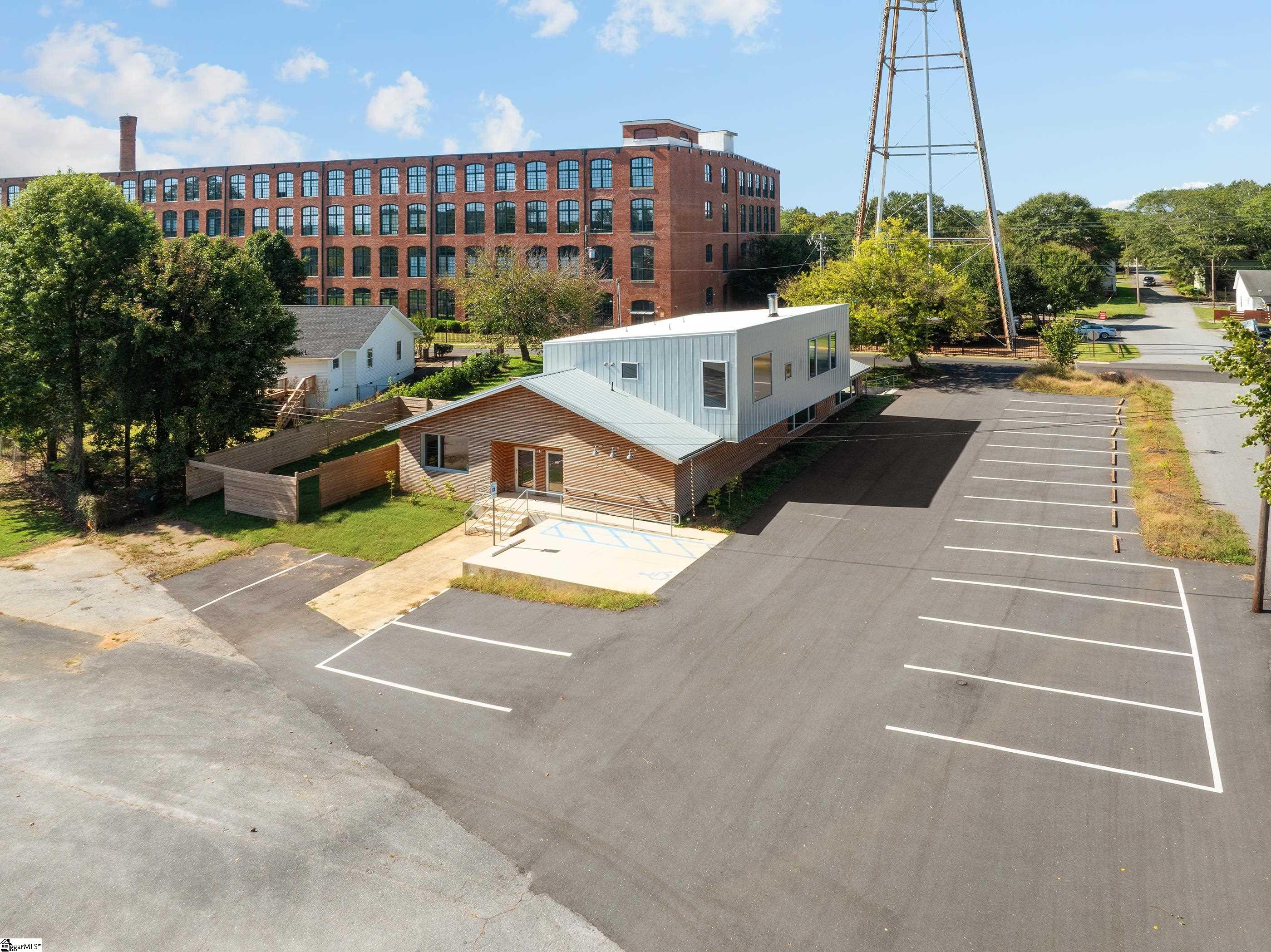 20 Draper Street Greenville, SC 29611