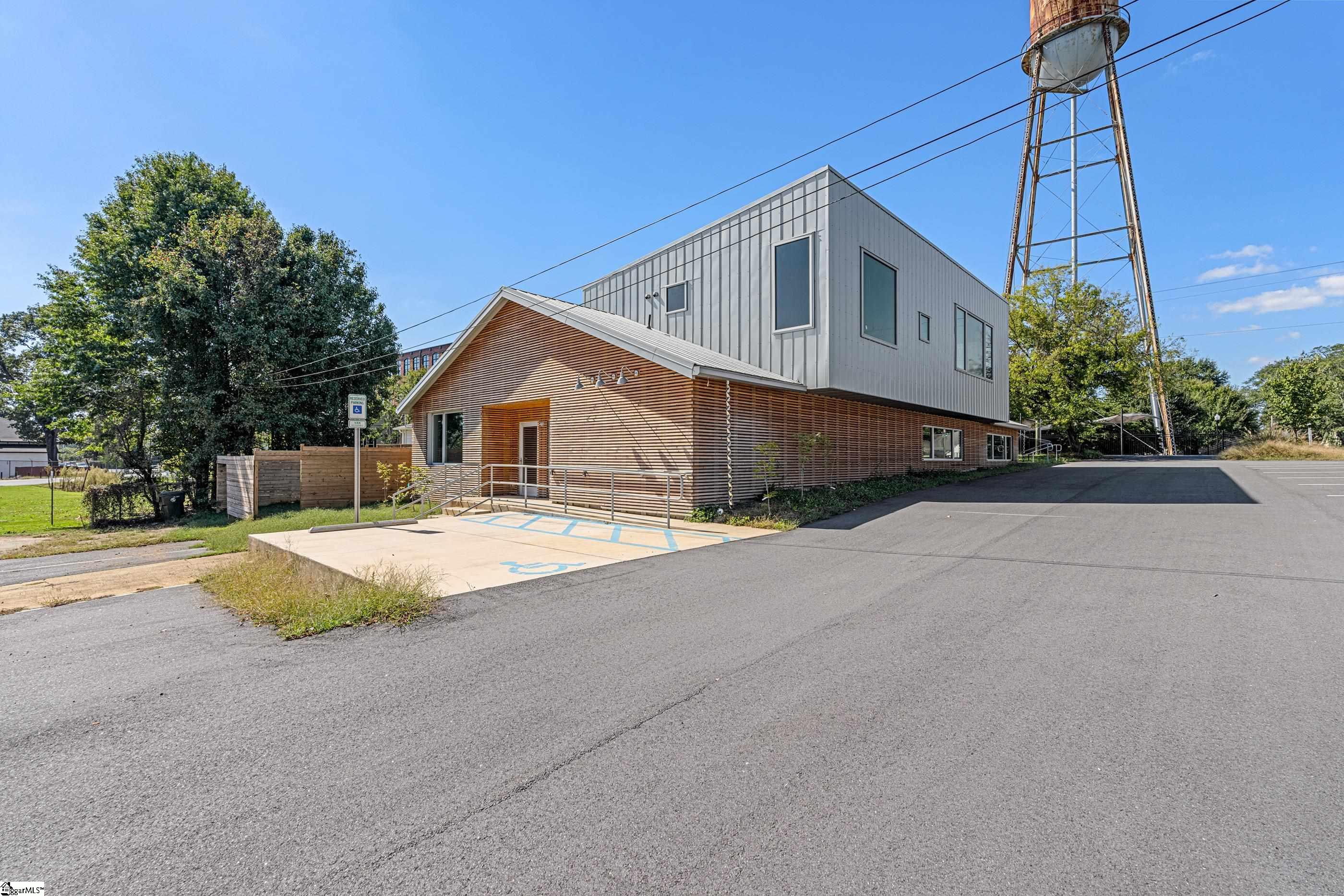 20 Draper Street Greenville, SC 29611