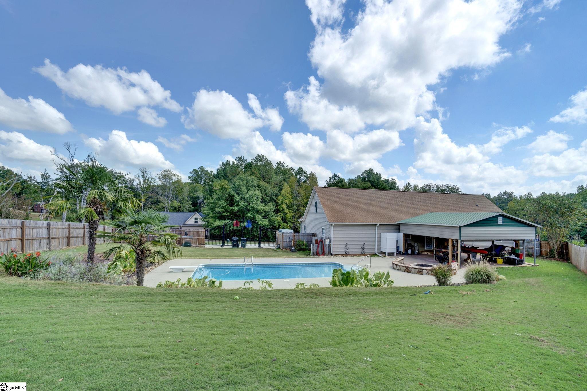 136 Amberwood Drive Anderson, SC 29621