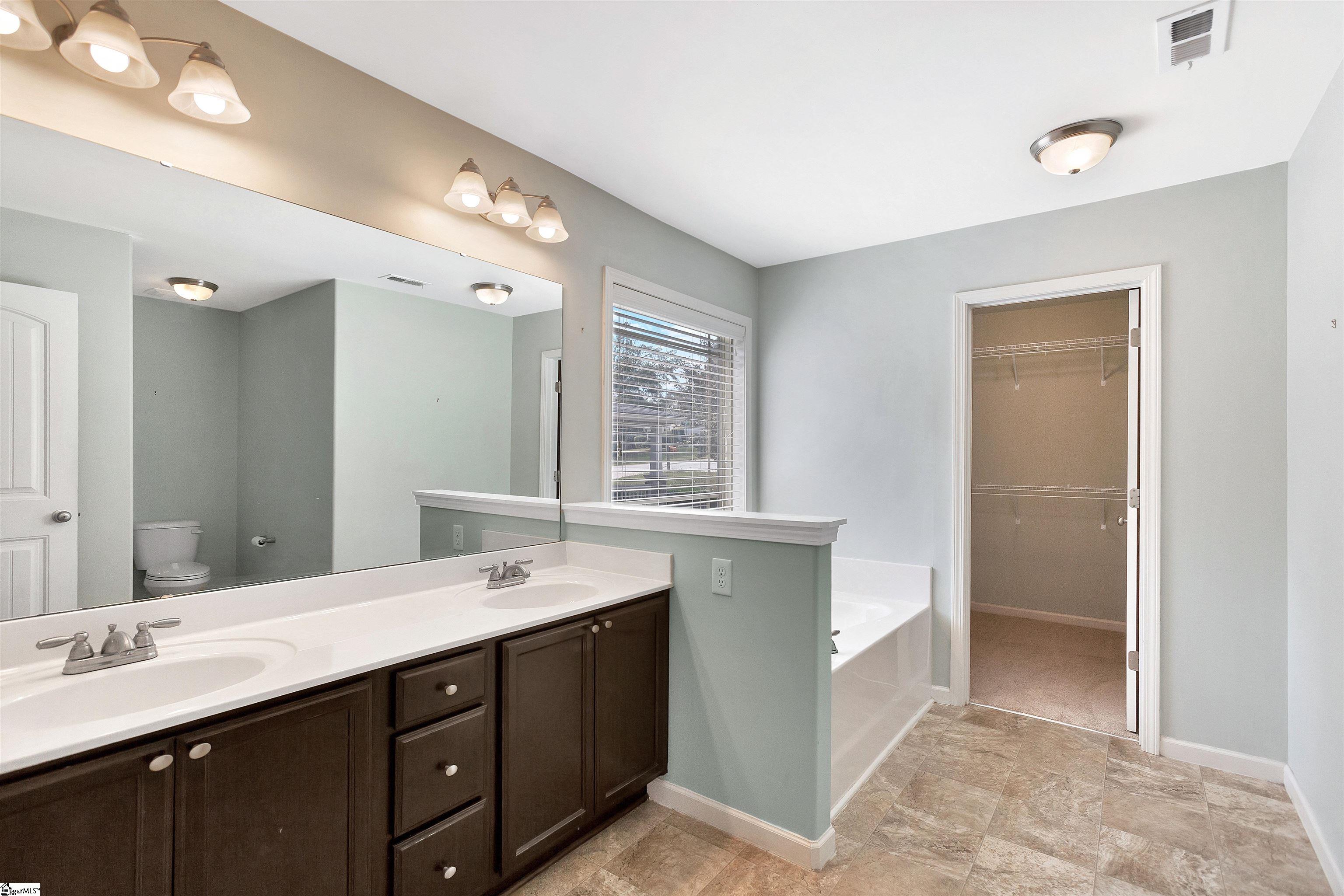 102 Blue Heron Circle Simpsonville, SC 29680