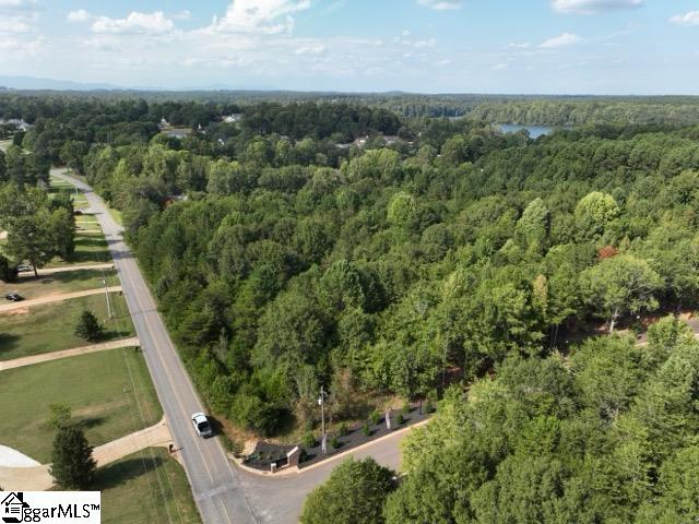 355 Gibbs Road Wellford, SC 29385