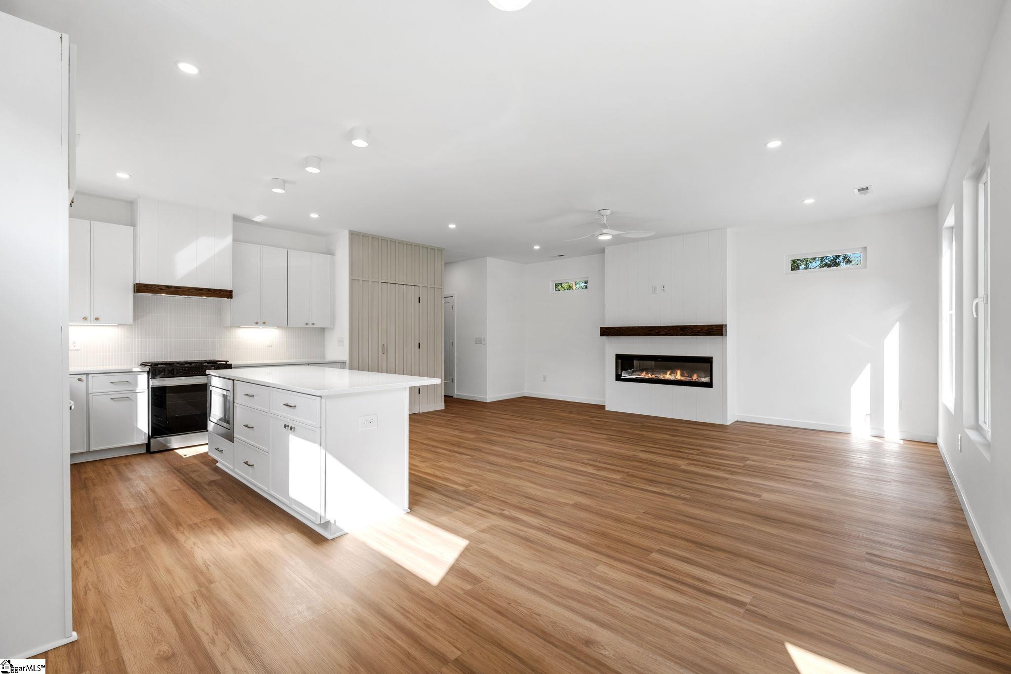 105A Mary Street Greenville, SC 29611