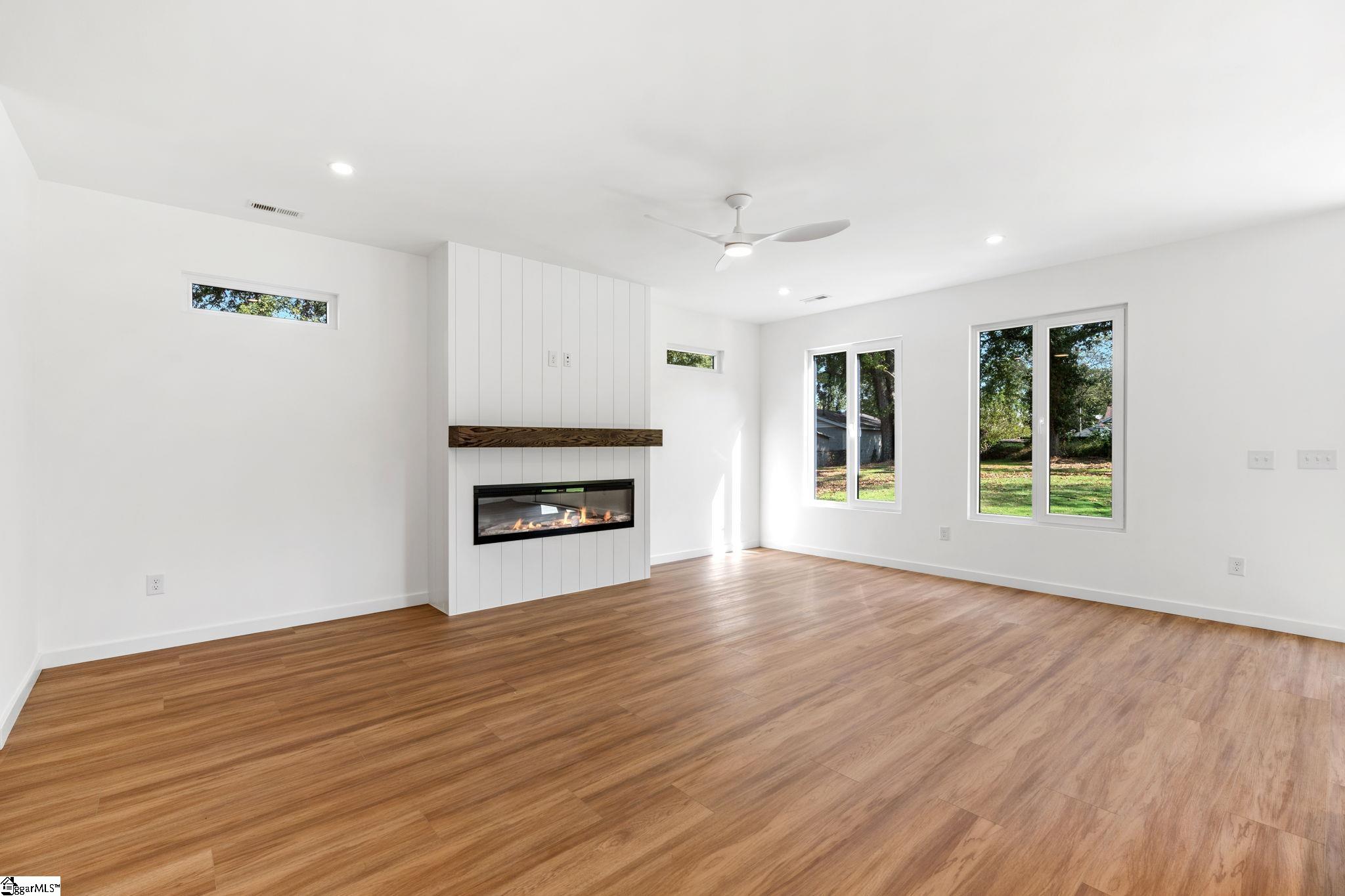 105A Mary Street Greenville, SC 29611