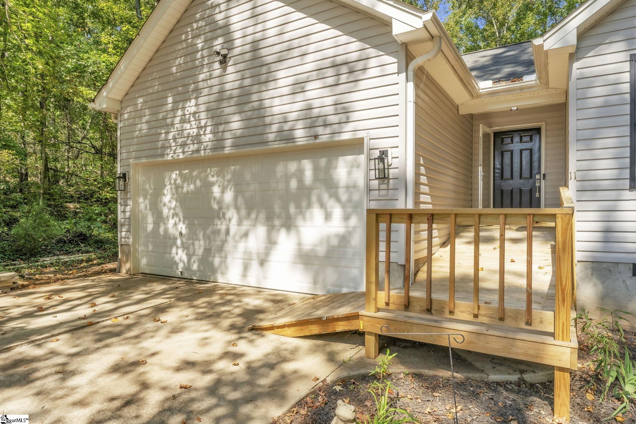 11 Misty Creek Court Greenville, SC 29611