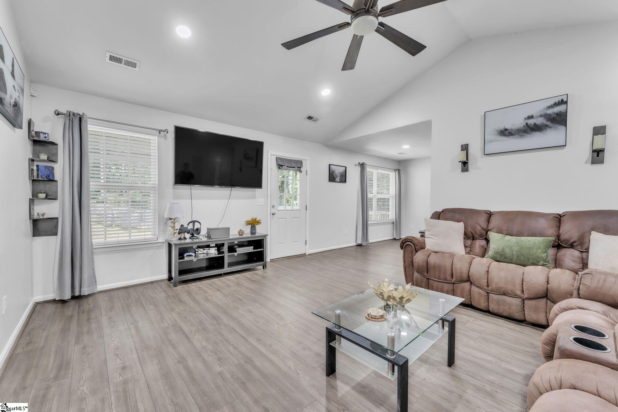 11 Misty Creek Court Greenville, SC 29611