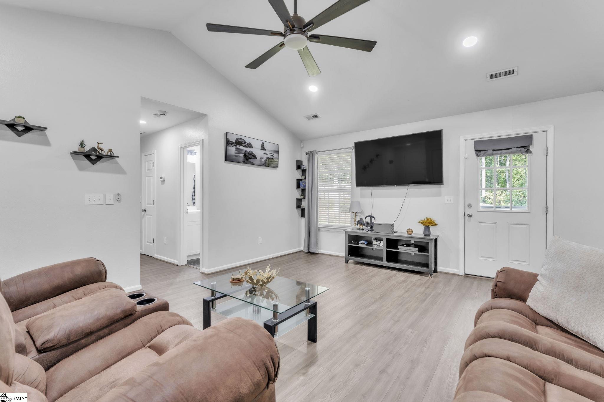 11 Misty Creek Court Greenville, SC 29611