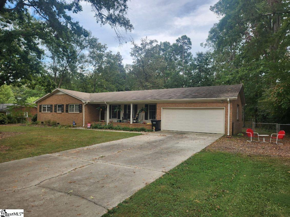 203 W Fernwood Road Simpsonville, SC 29681