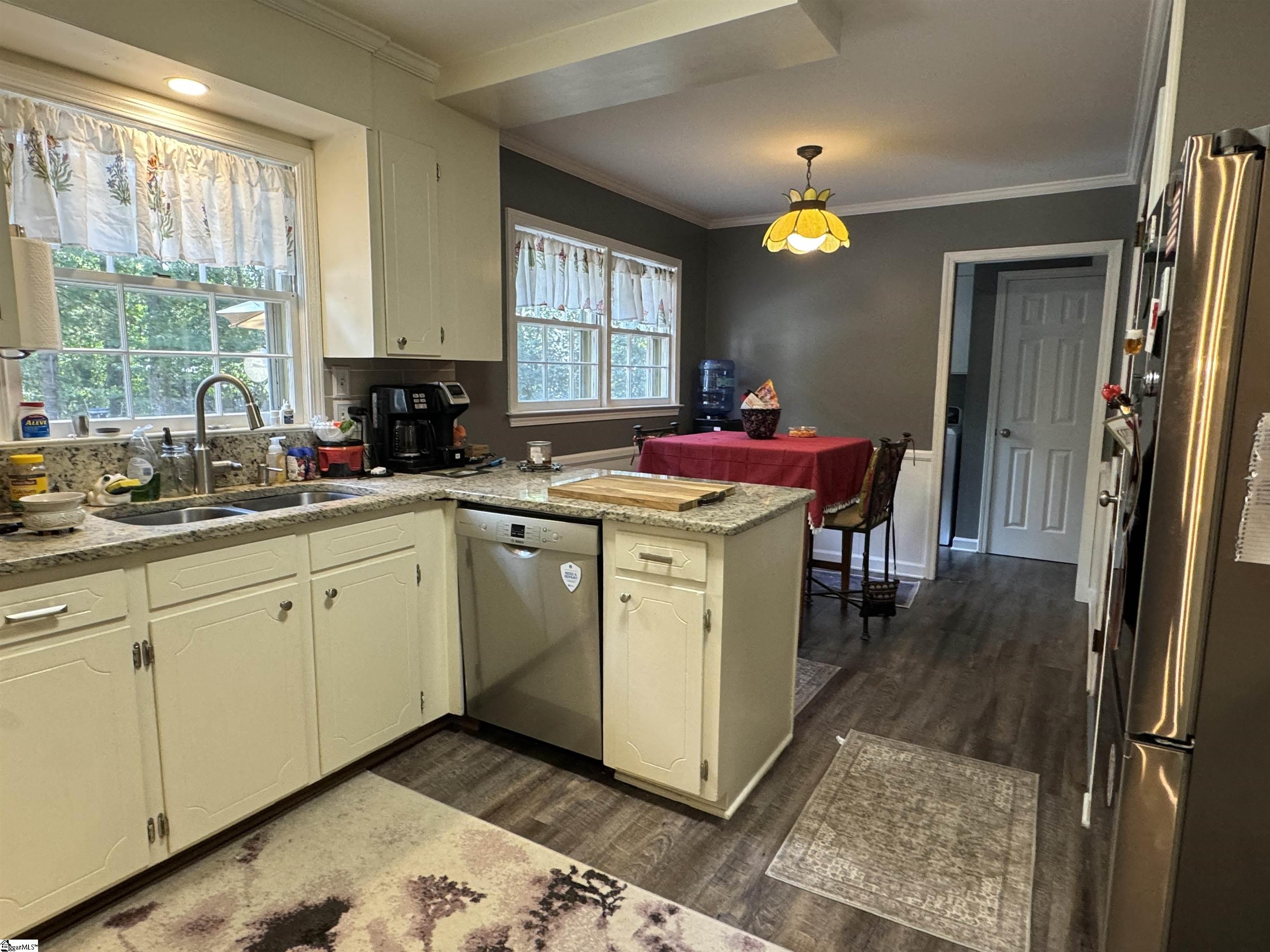 203 W Fernwood Road Simpsonville, SC 29681