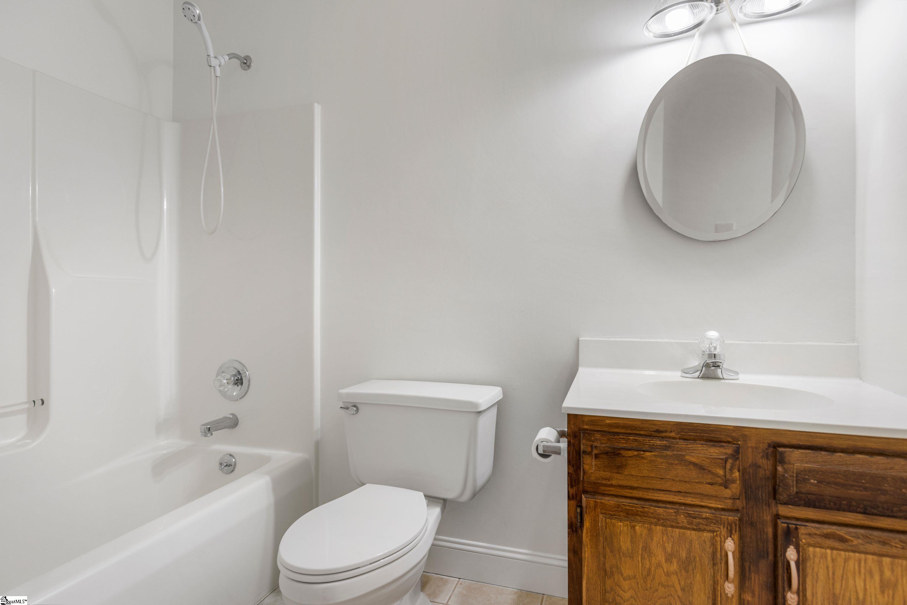 225 Clear Lake Drive Simpsonville, SC 29680