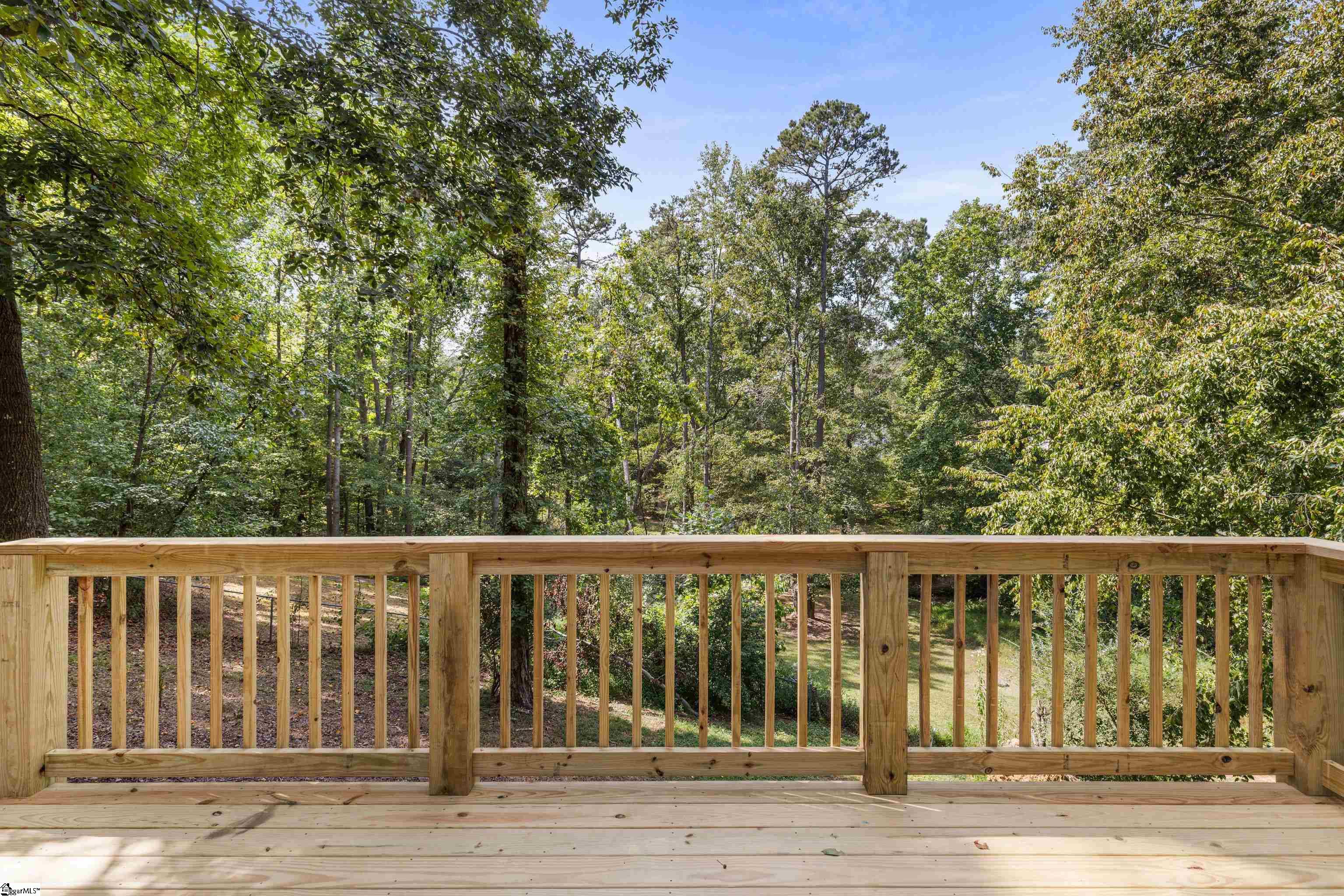 225 Clear Lake Drive Simpsonville, SC 29680
