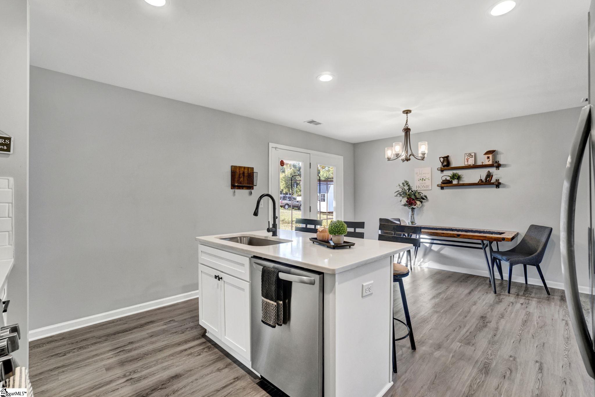 714 Chestnut Street Laurens, SC 29360