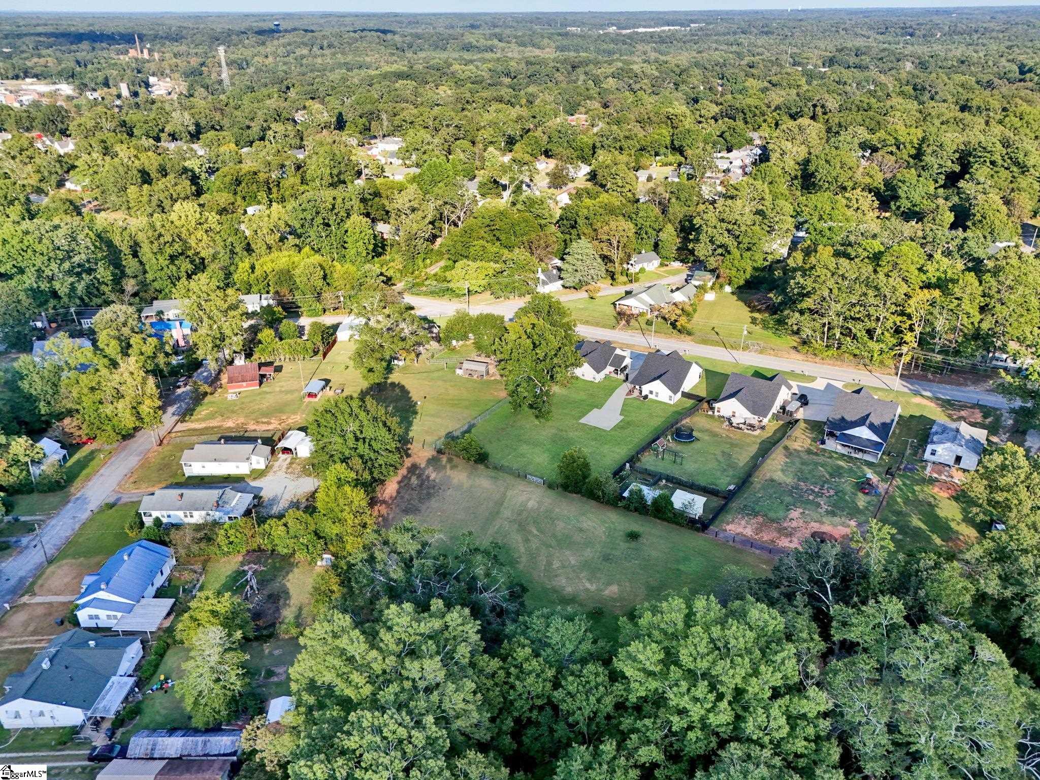 714 Chestnut Street Laurens, SC 29360