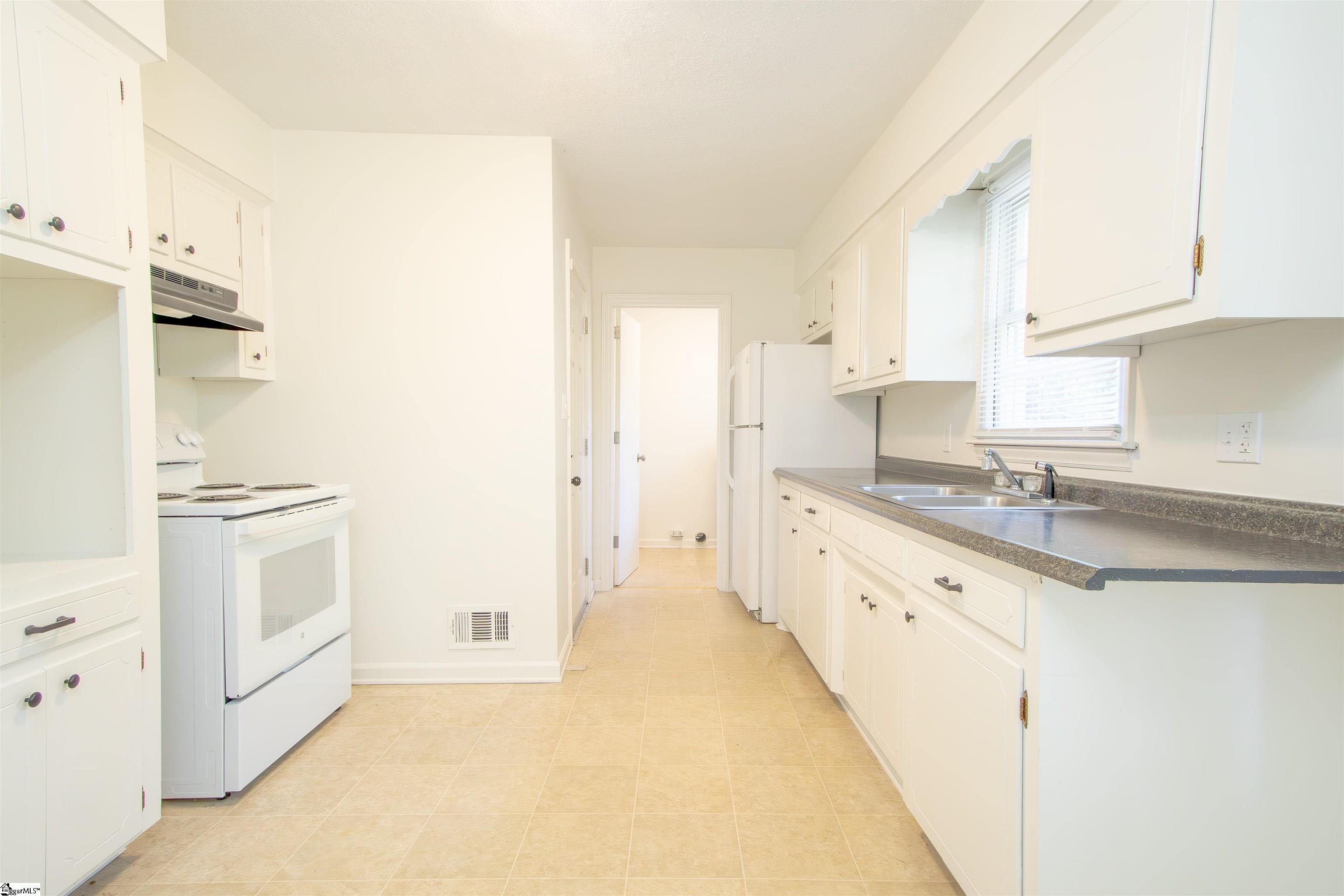 365 Amherst Drive Spartanburg, SC 29306