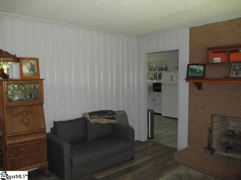 506 Fairview Road Laurens, SC 29360