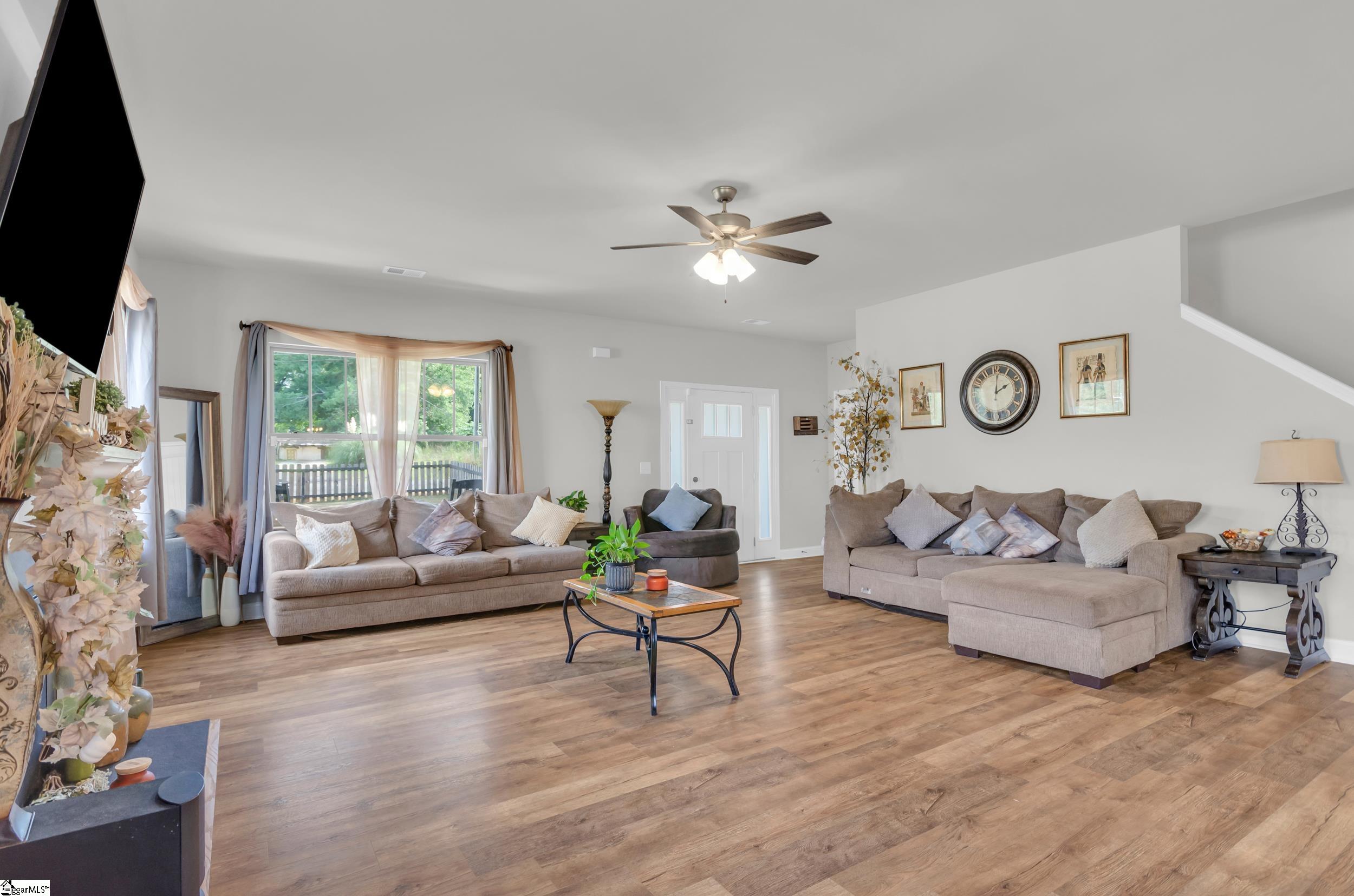 5914 Old Pearman Dairy Road Anderson, SC 29625
