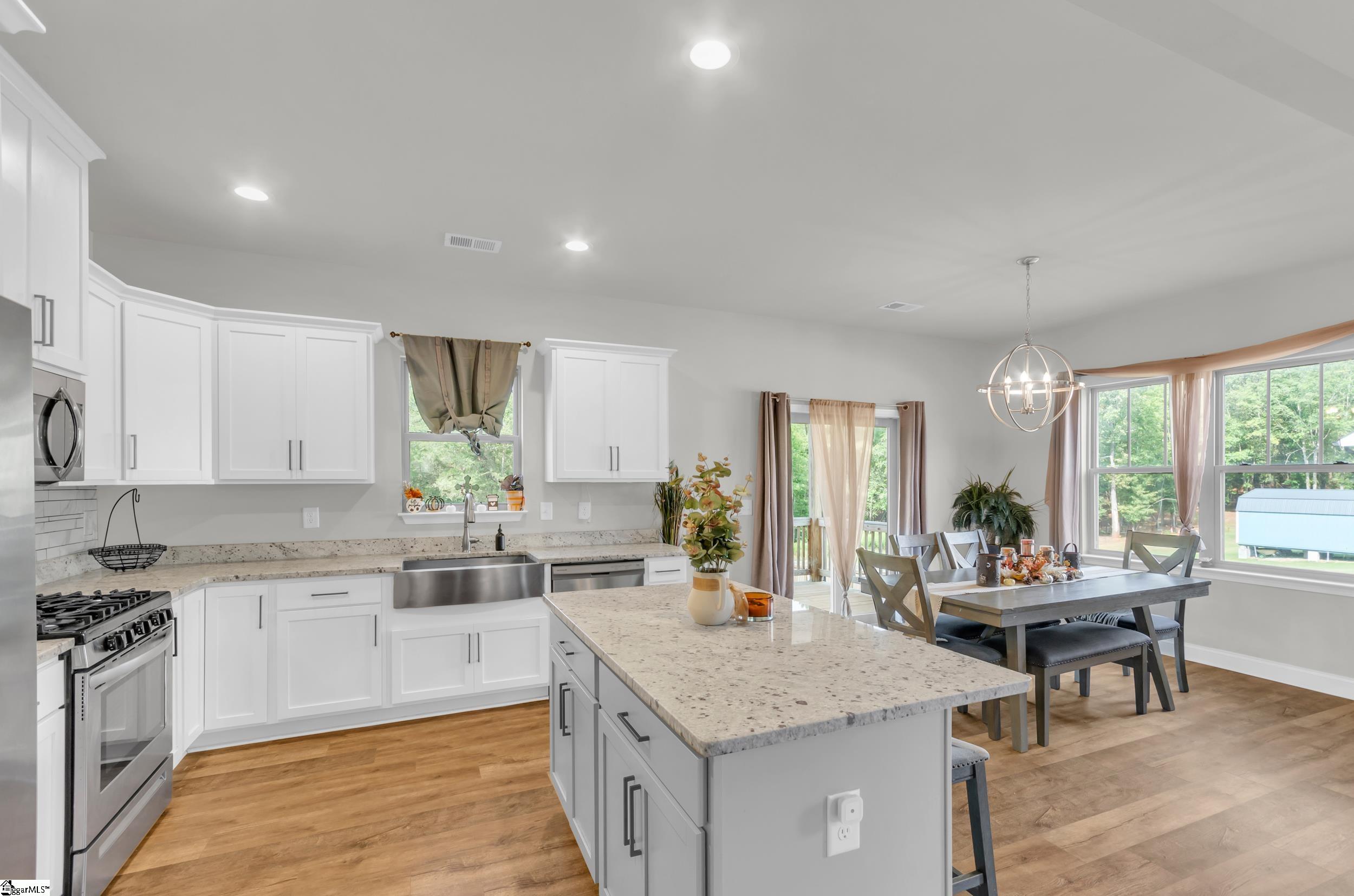5914 Old Pearman Dairy Road Anderson, SC 29625