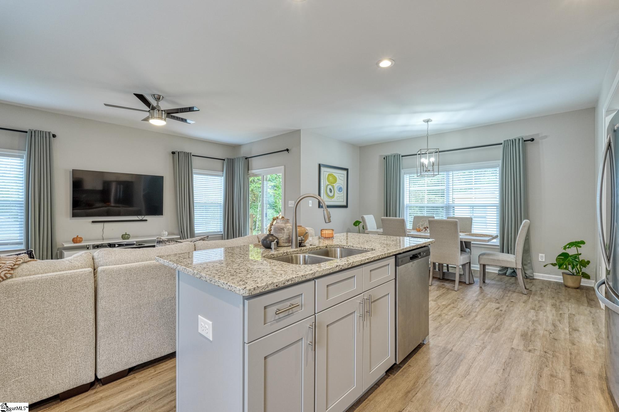 207 High Street Spartanburg, SC 29306