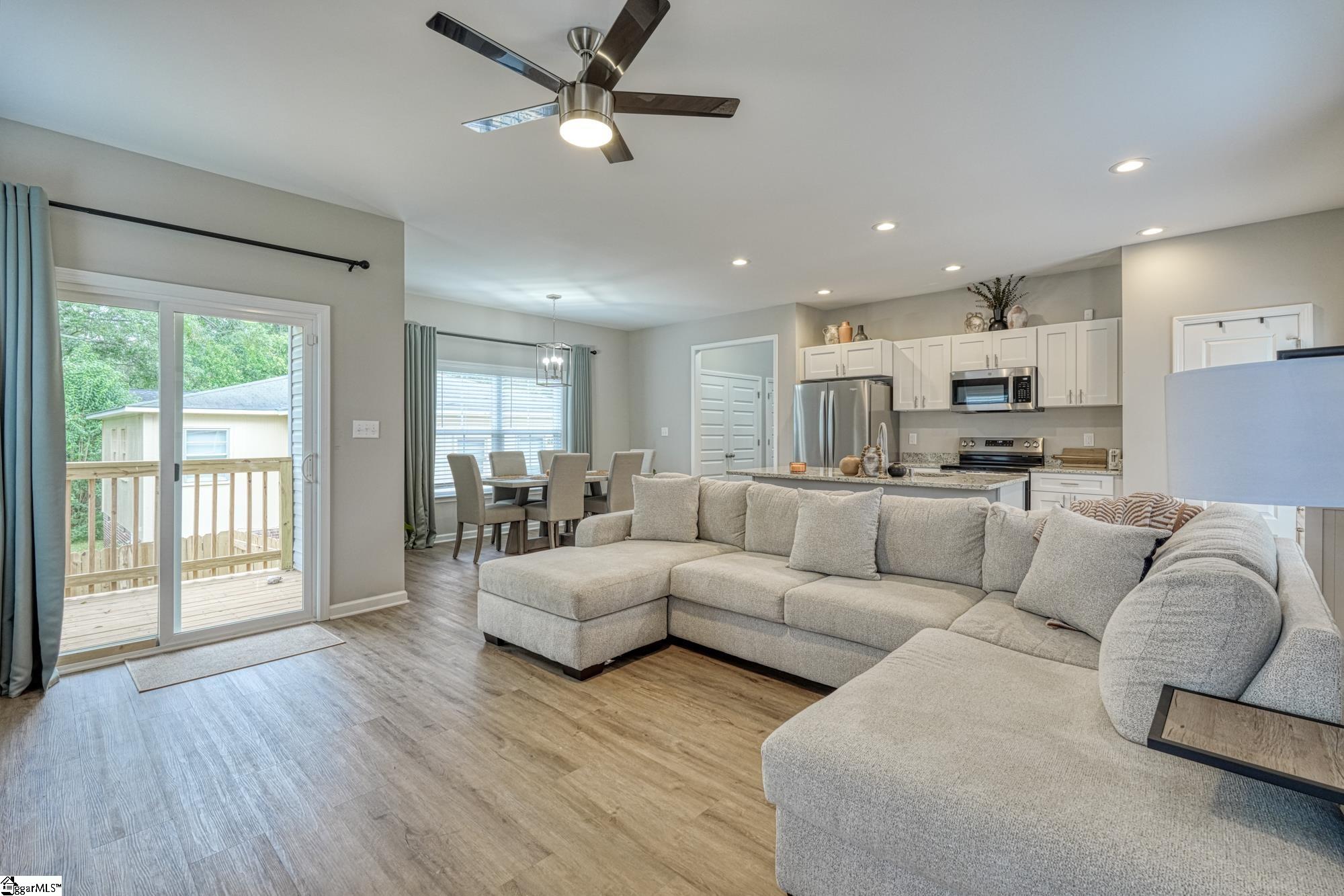 207 High Street Spartanburg, SC 29306