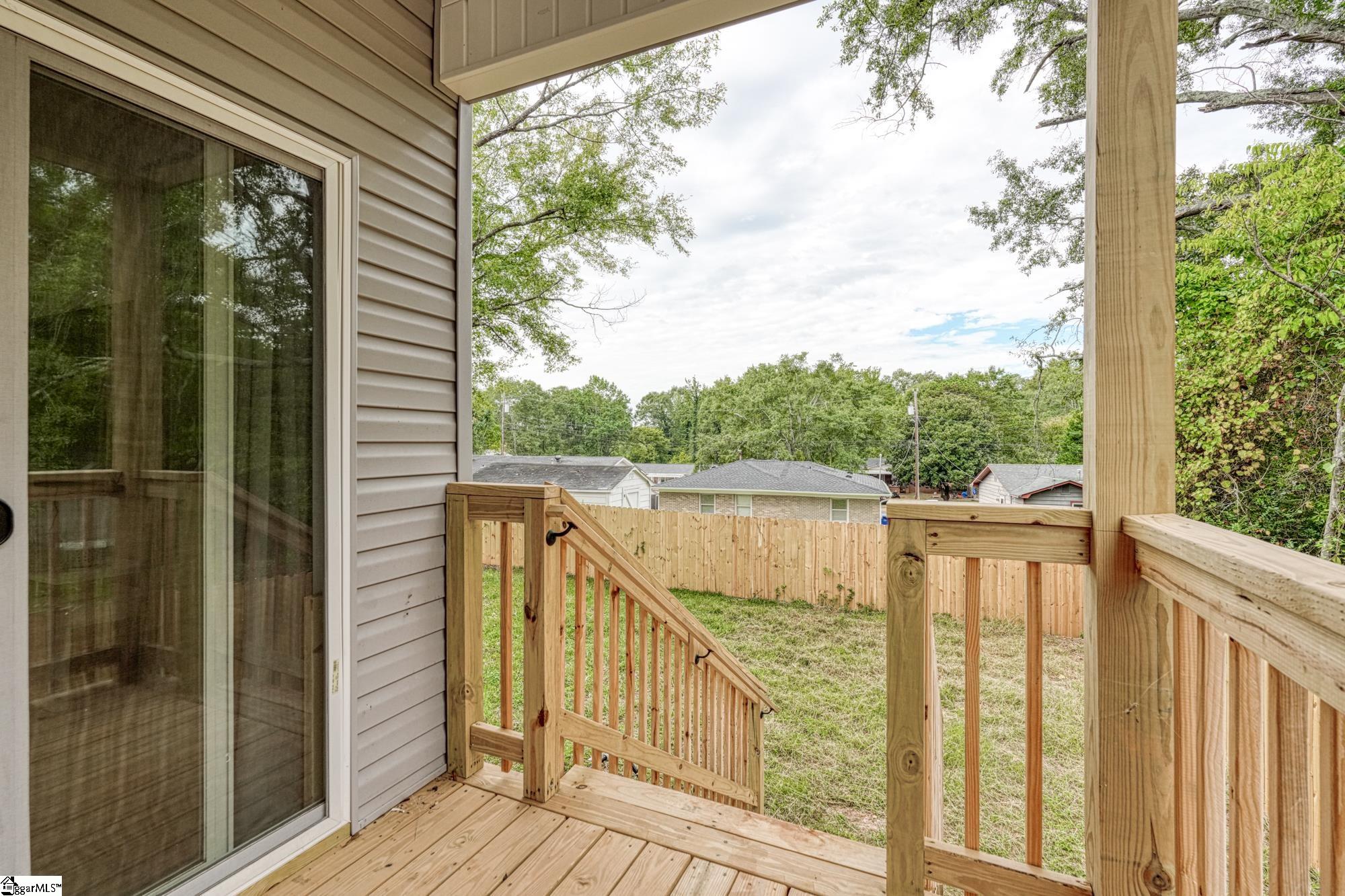 207 High Street Spartanburg, SC 29306