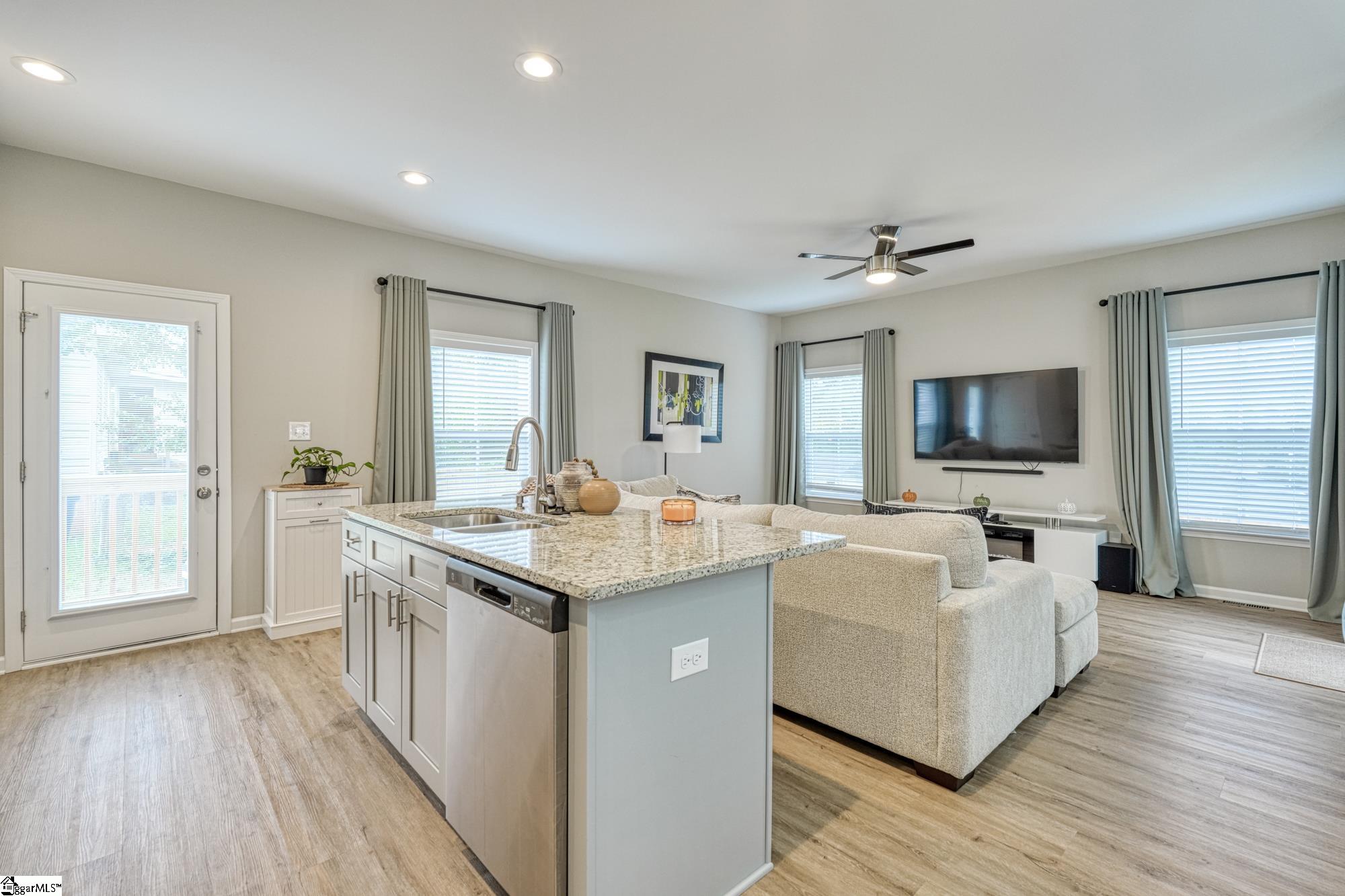 207 High Street Spartanburg, SC 29306