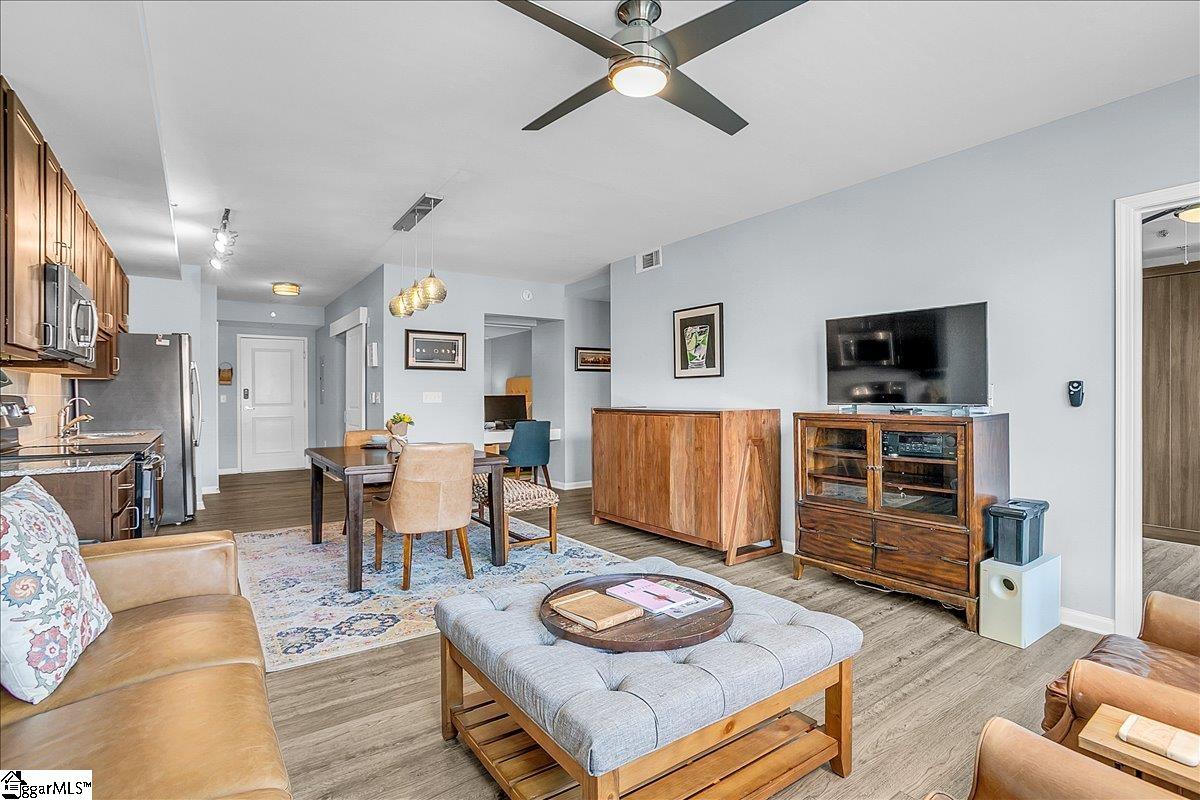100 E Washington Street UNIT Unit 52 Greenville, SC 29601