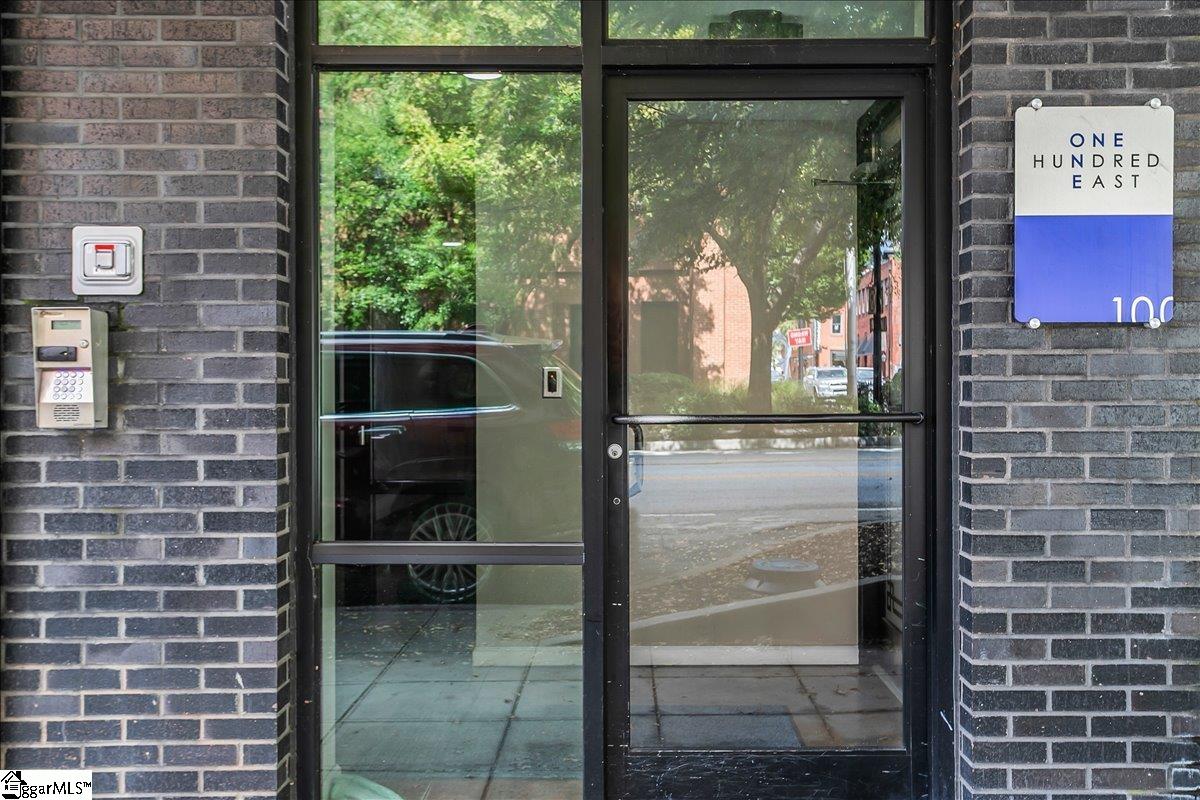 100 E Washington Street UNIT Unit 52 Greenville, SC 29601