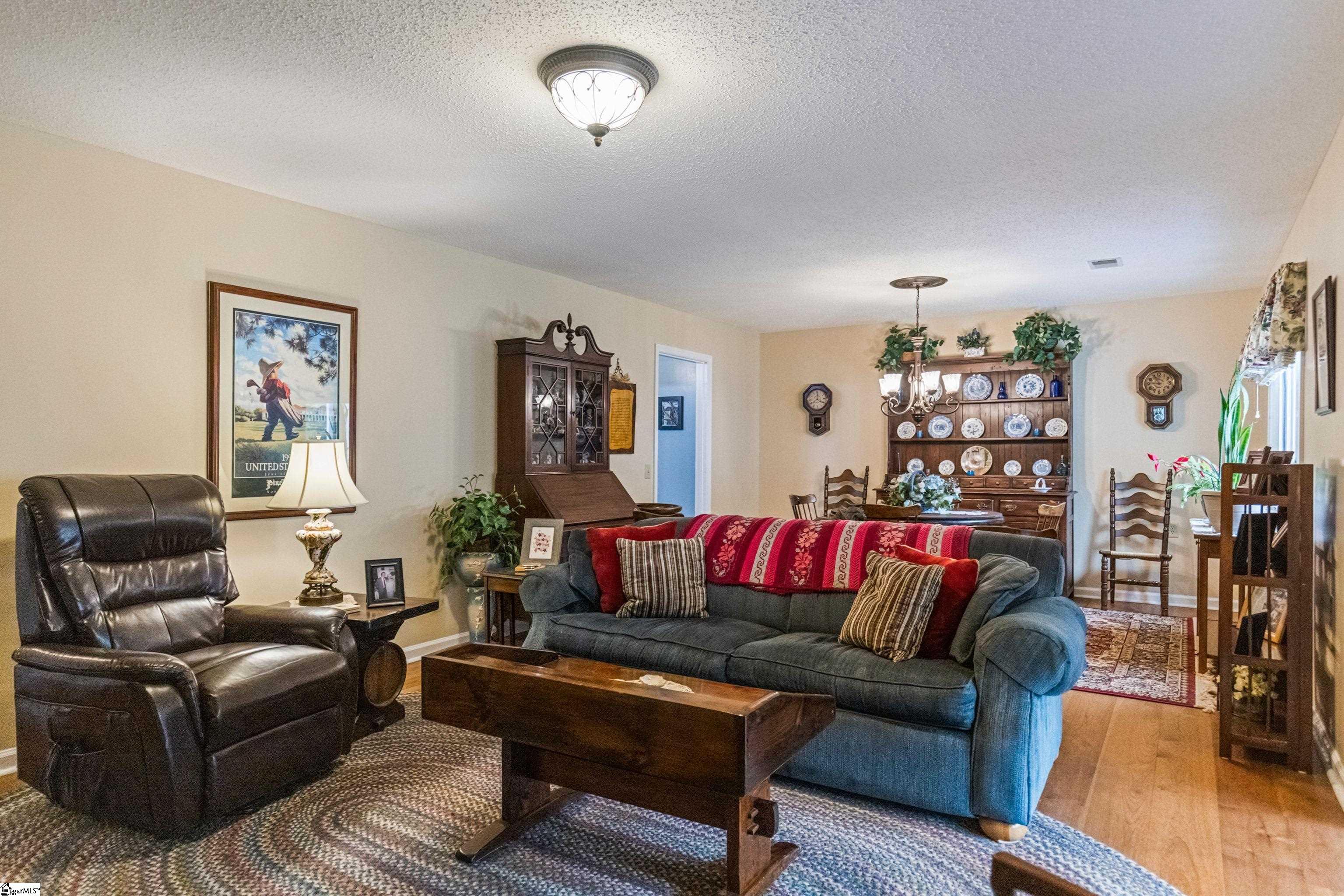 213 Creek Forest Drive Greenville, SC 29615