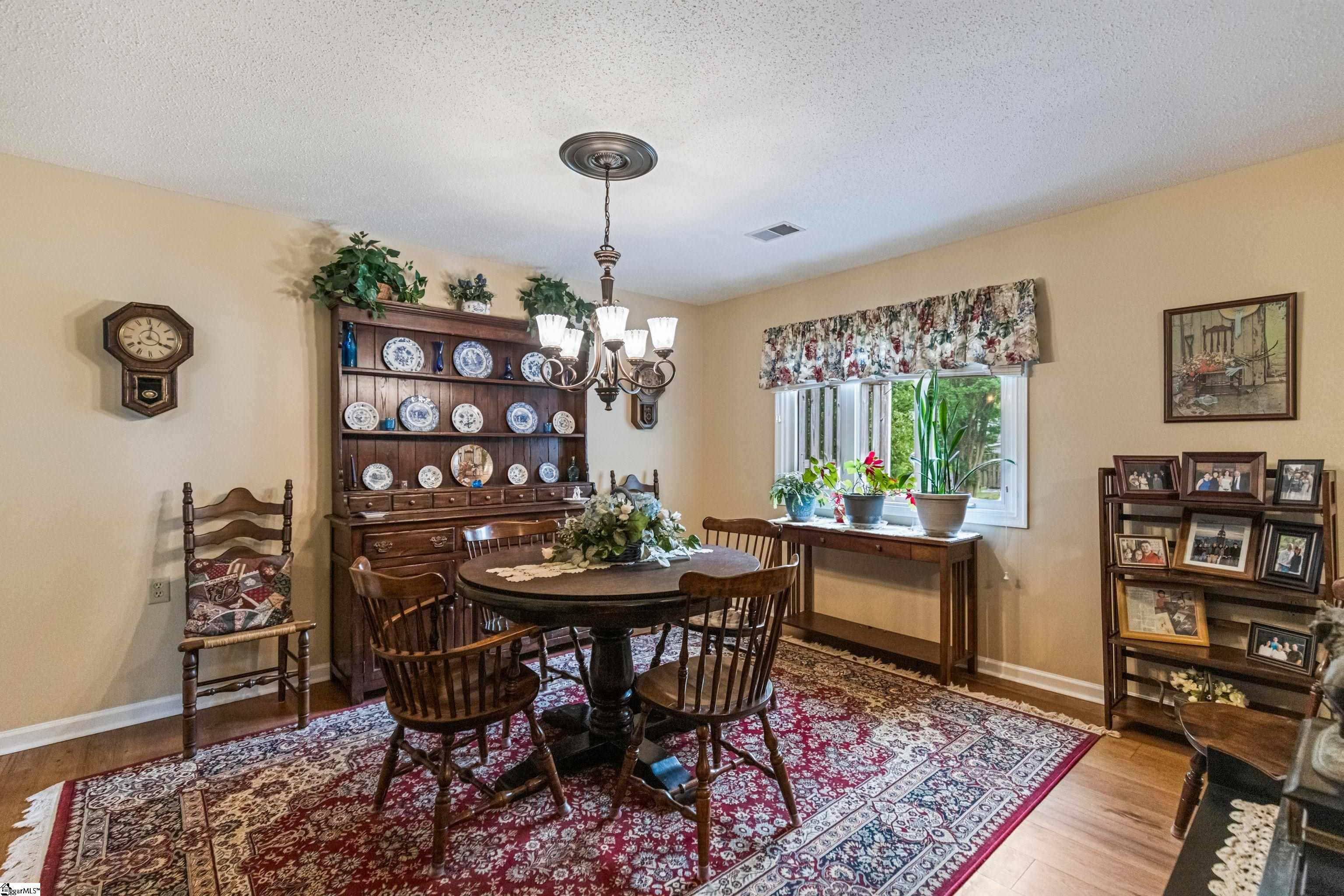 213 Creek Forest Drive Greenville, SC 29615