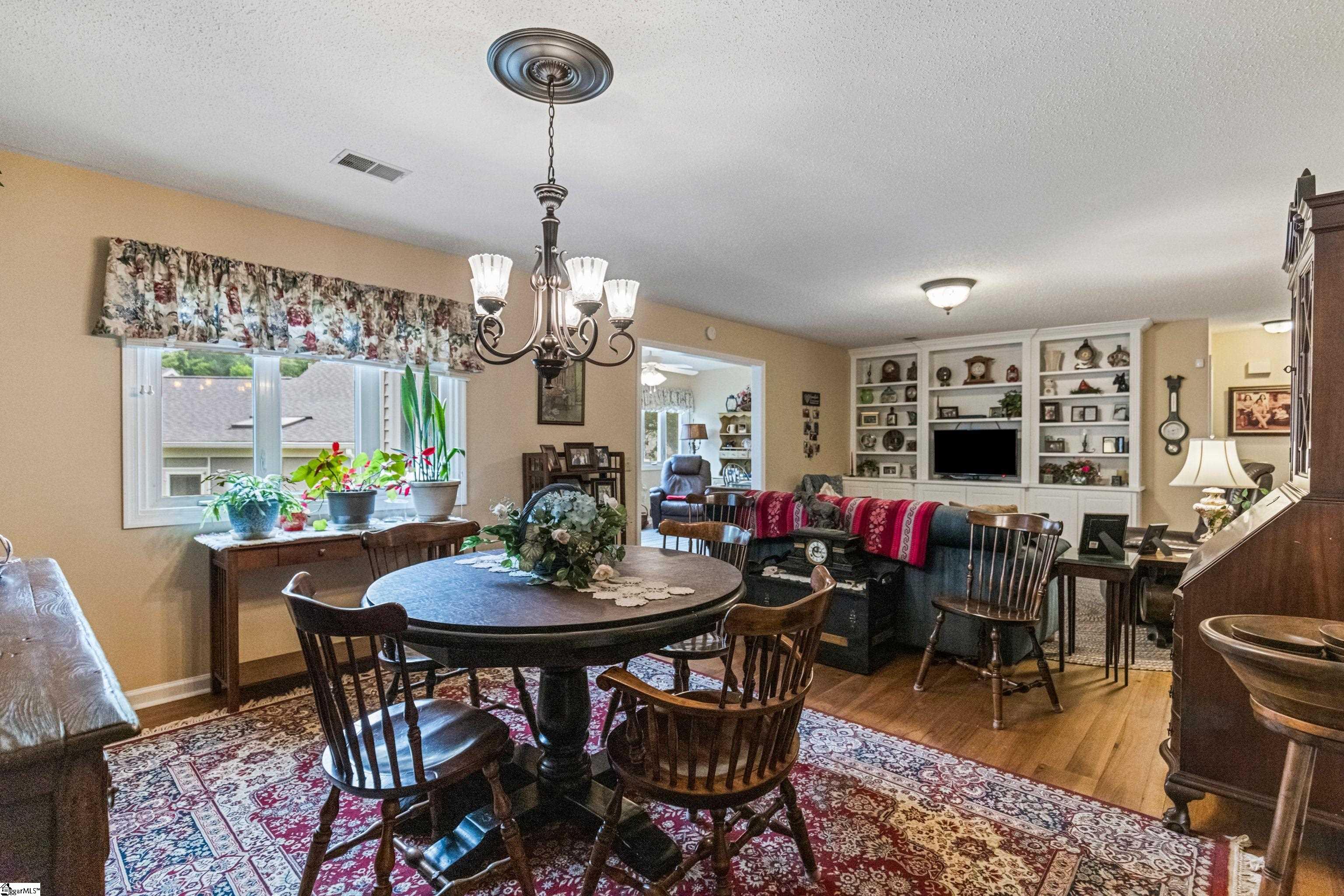 213 Creek Forest Drive Greenville, SC 29615