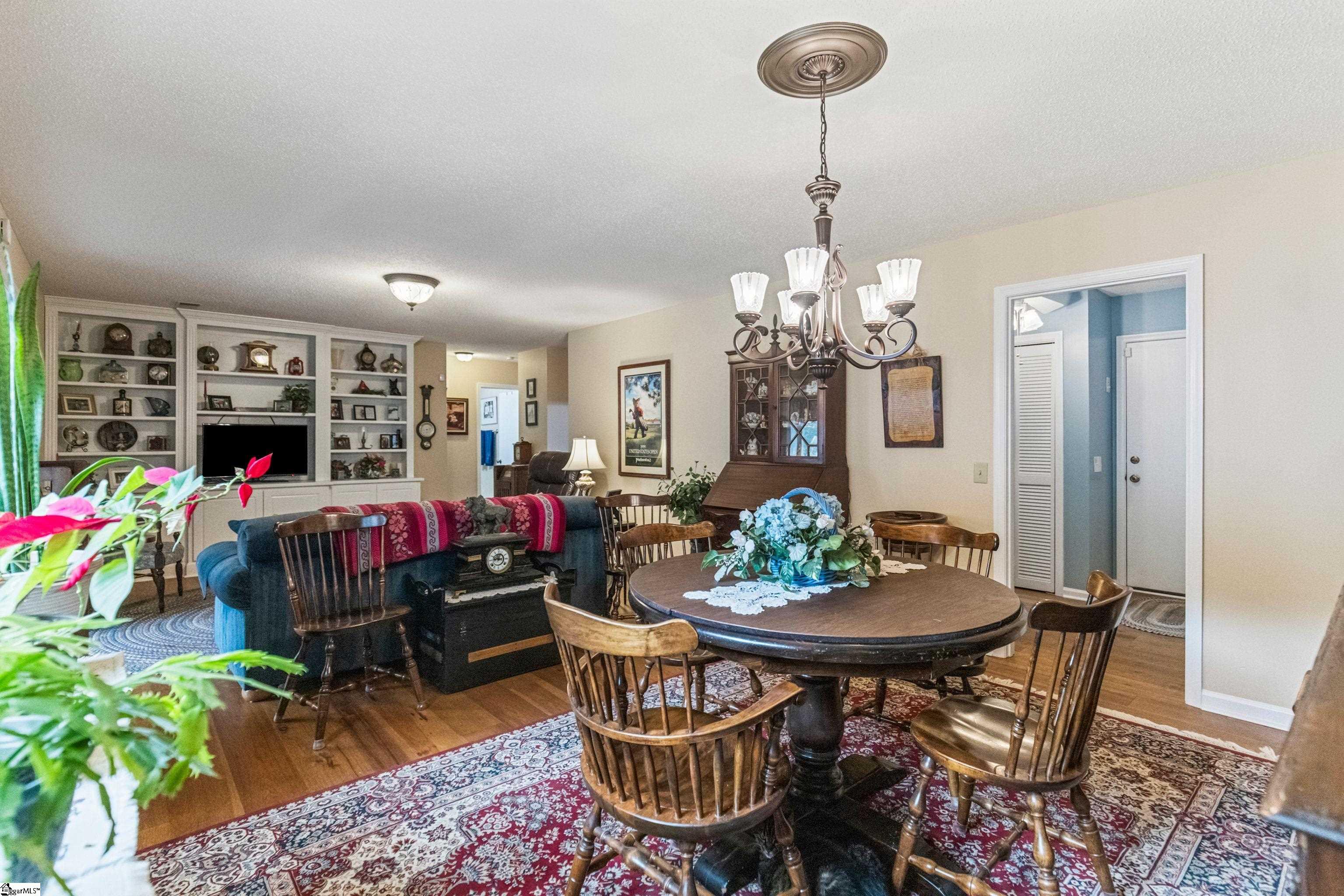 213 Creek Forest Drive Greenville, SC 29615