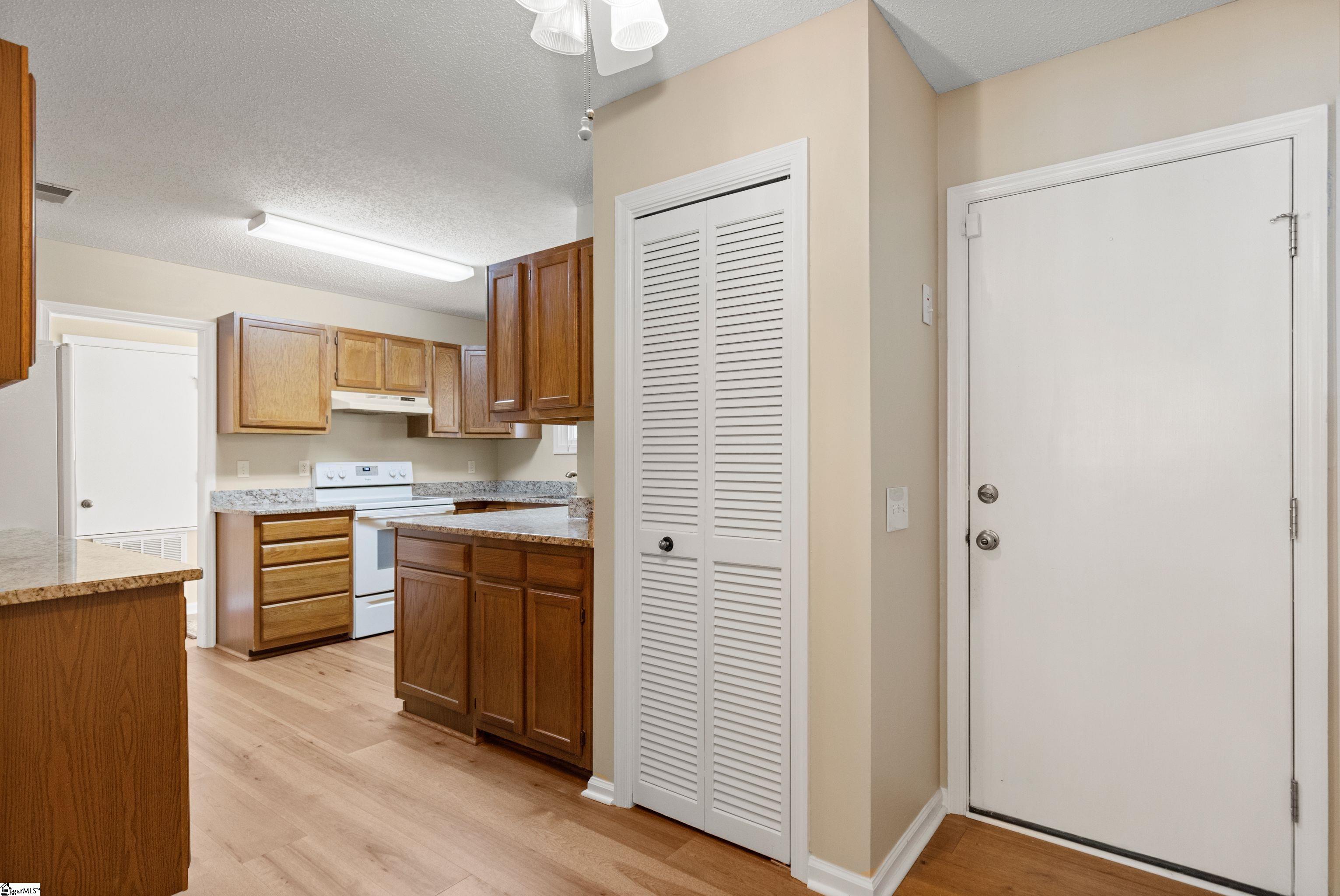 213 Creek Forest Drive Greenville, SC 29615
