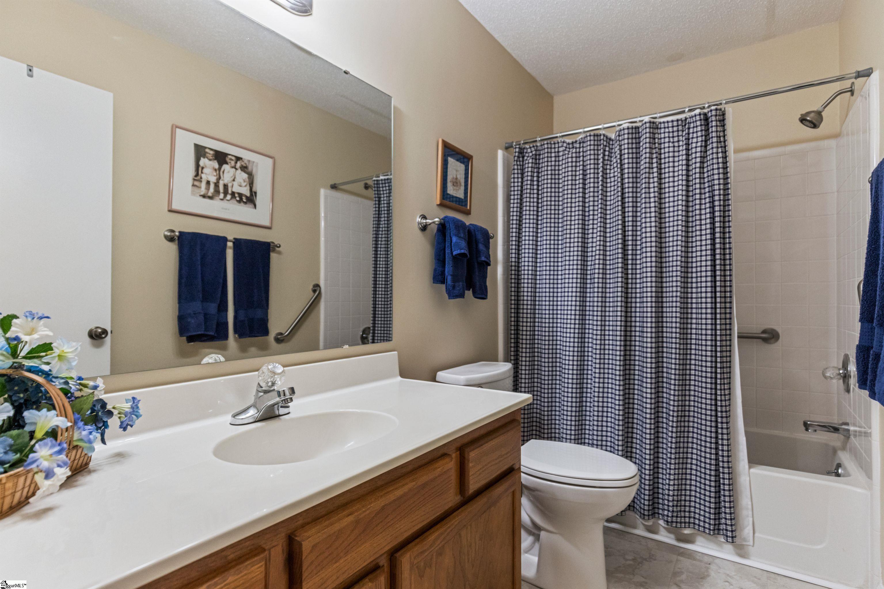 213 Creek Forest Drive Greenville, SC 29615