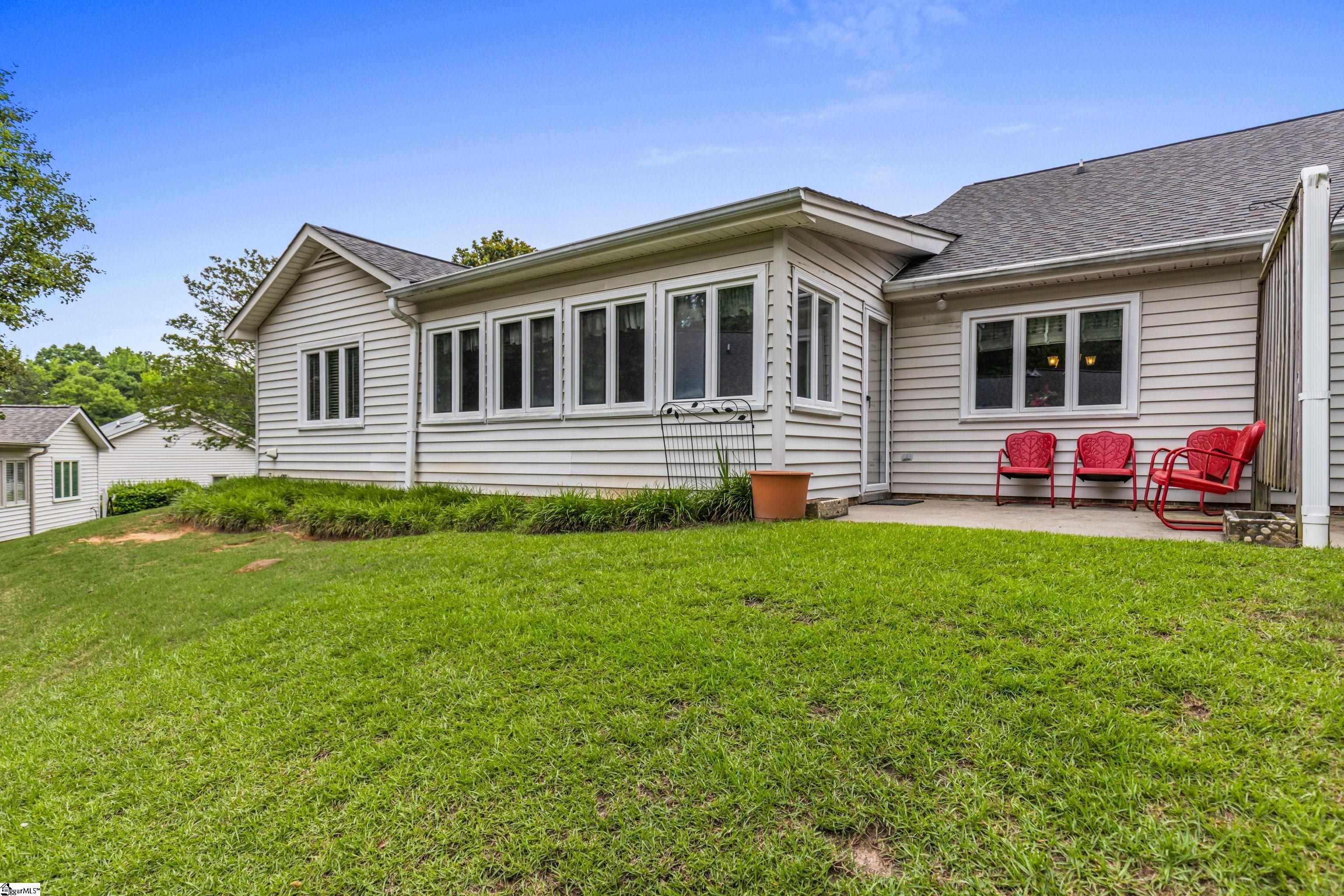 213 Creek Forest Drive Greenville, SC 29615