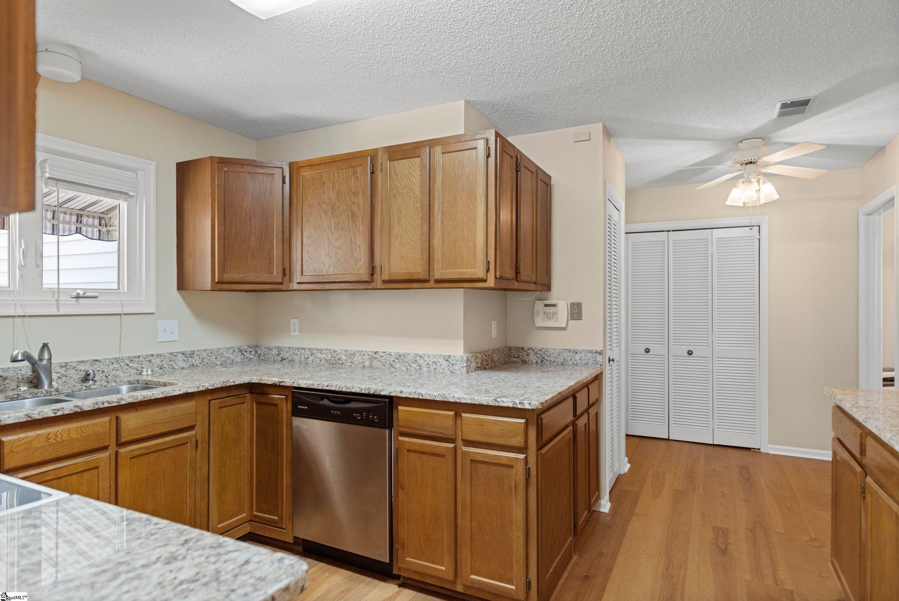 213 Creek Forest Drive Greenville, SC 29615