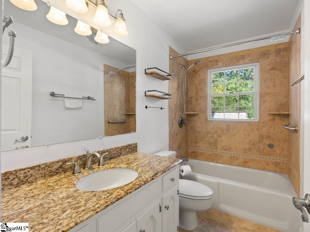 604 Gray Fox Square Taylors, SC 29687