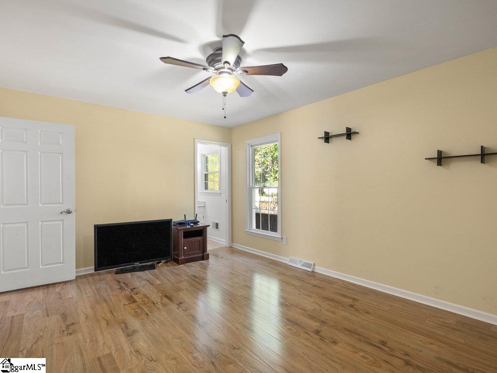604 Gray Fox Square Taylors, SC 29687