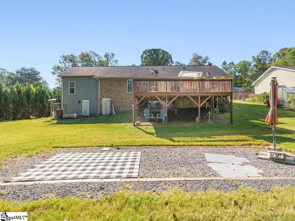 604 Gray Fox Square Taylors, SC 29687