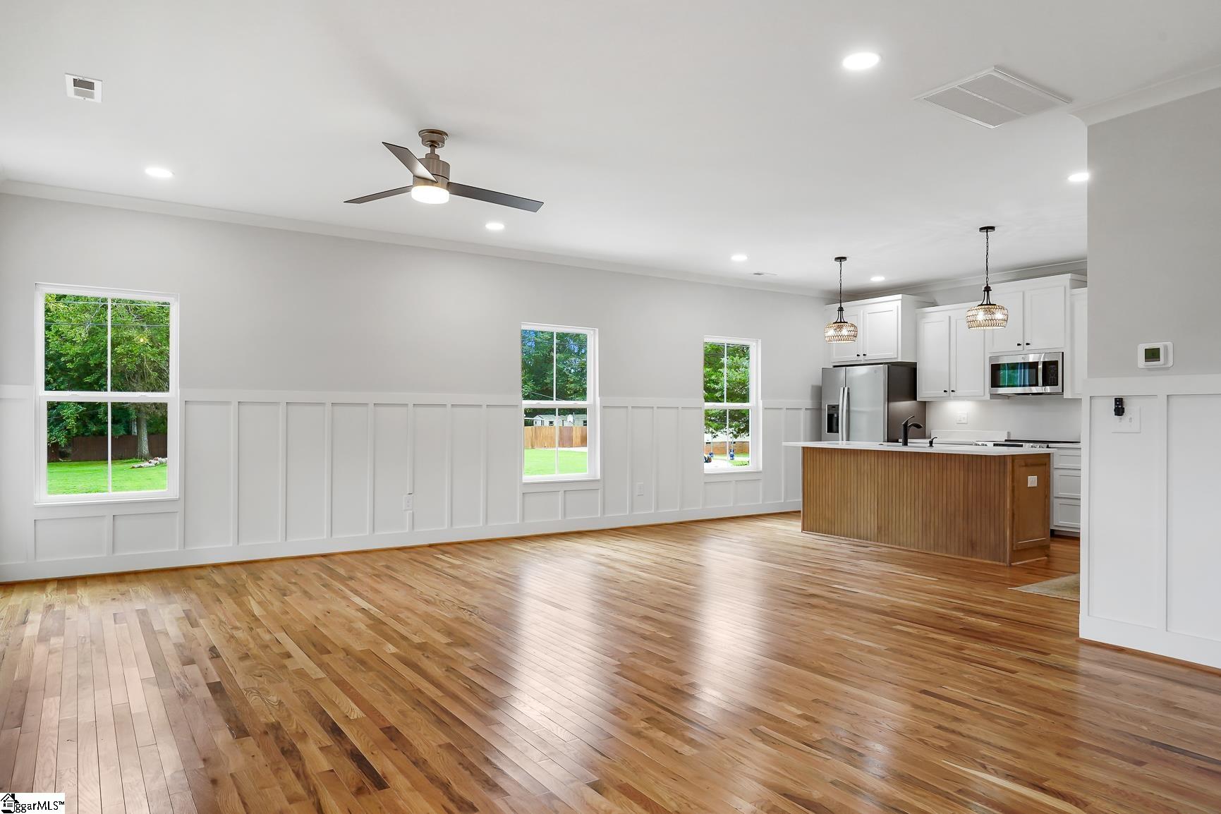 504 E Main Street Pendelton, SC 29670
