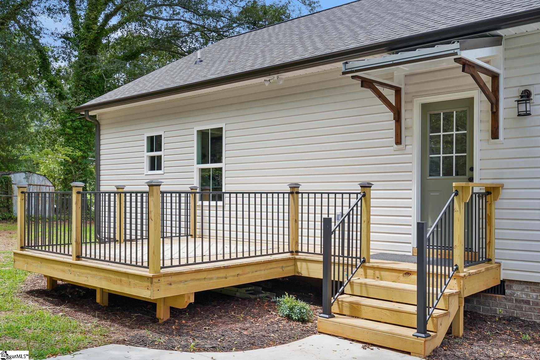504 E Main Street Pendelton, SC 29670