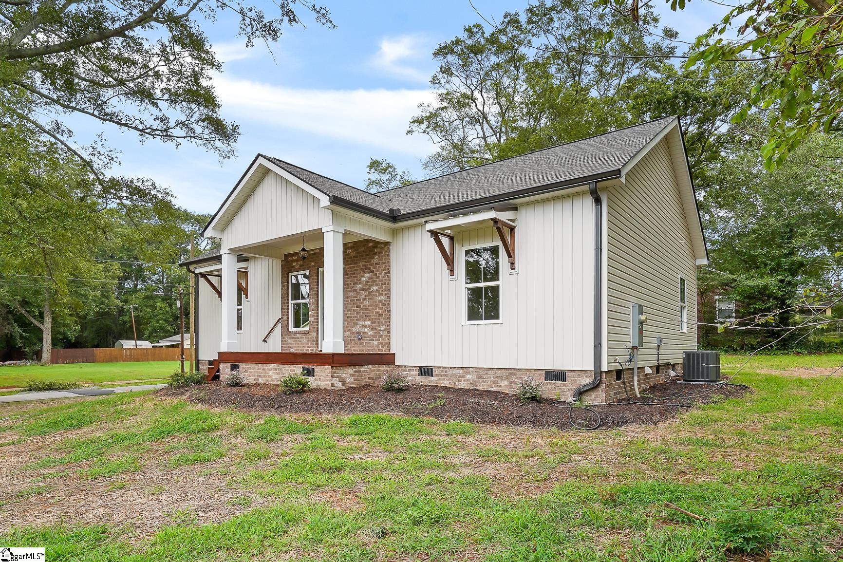 504 E Main Street Pendelton, SC 29670