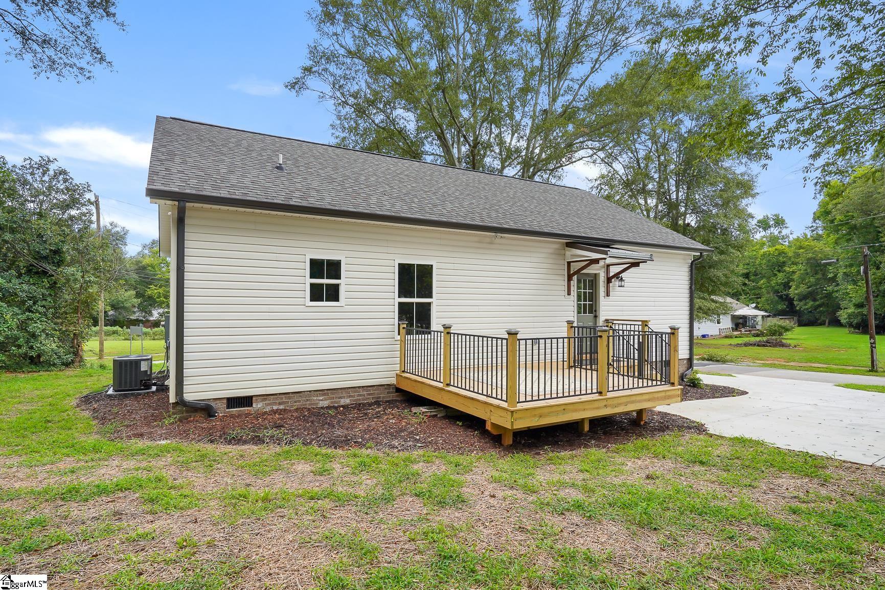 504 E Main Street Pendelton, SC 29670
