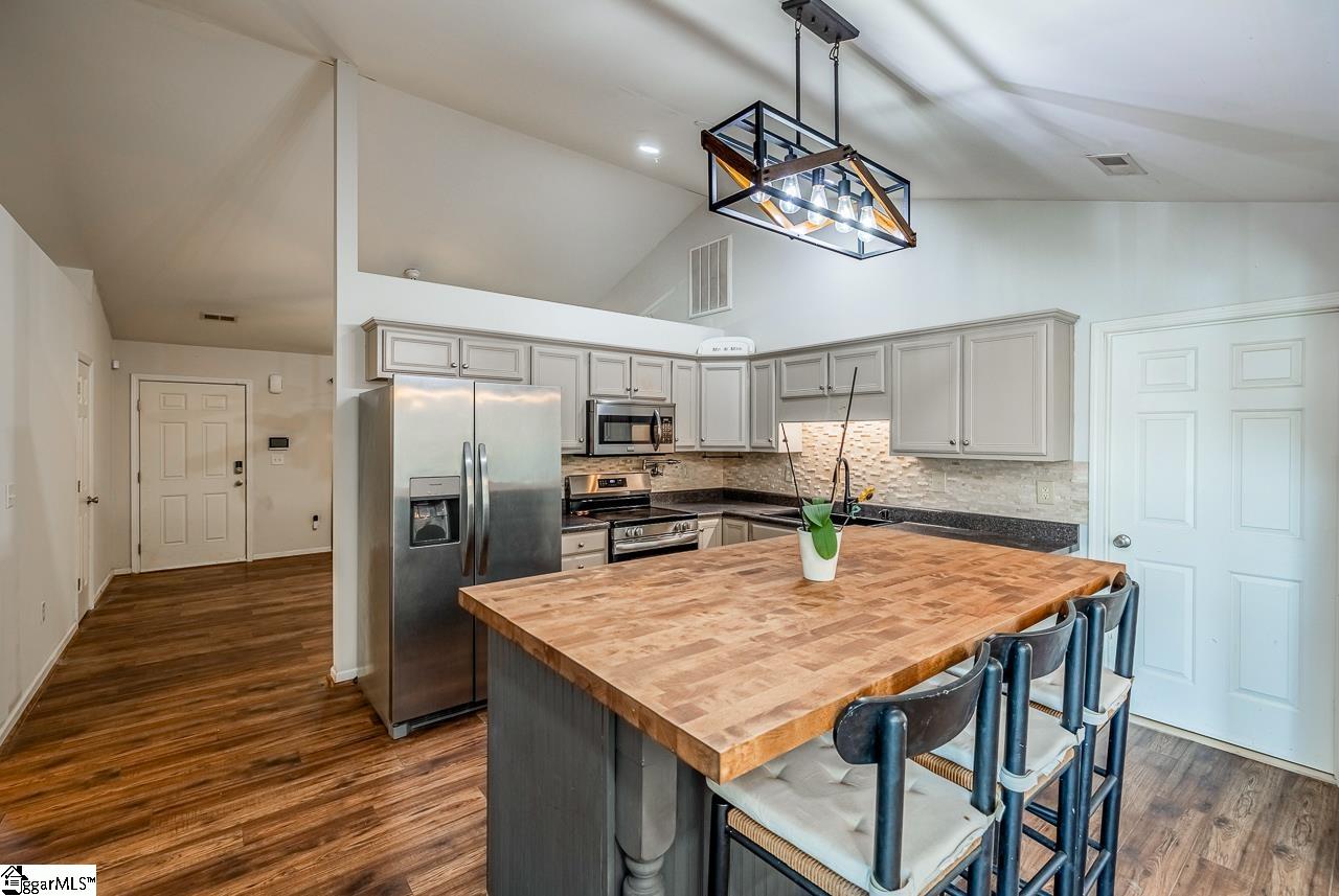 25 Natalie Court Greer, SC 29651