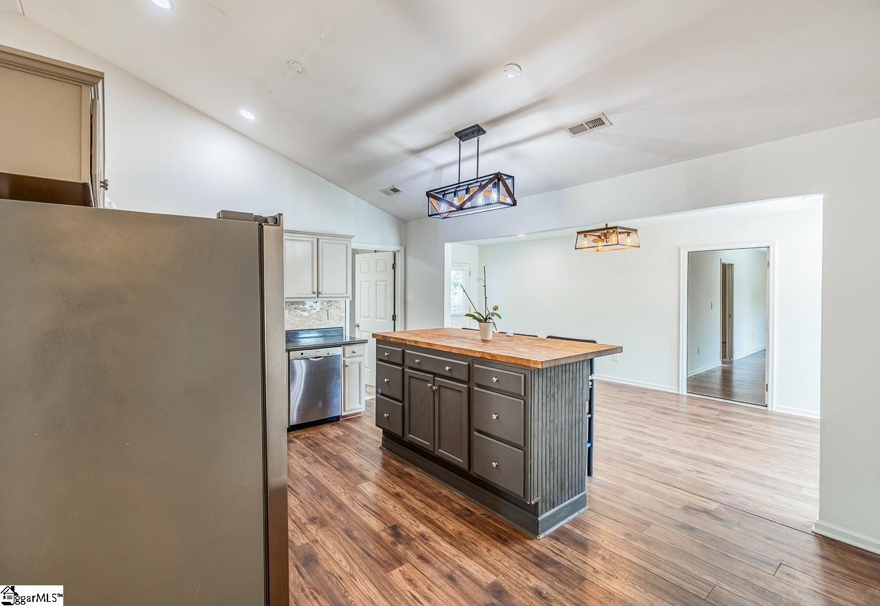 25 Natalie Court Greer, SC 29651