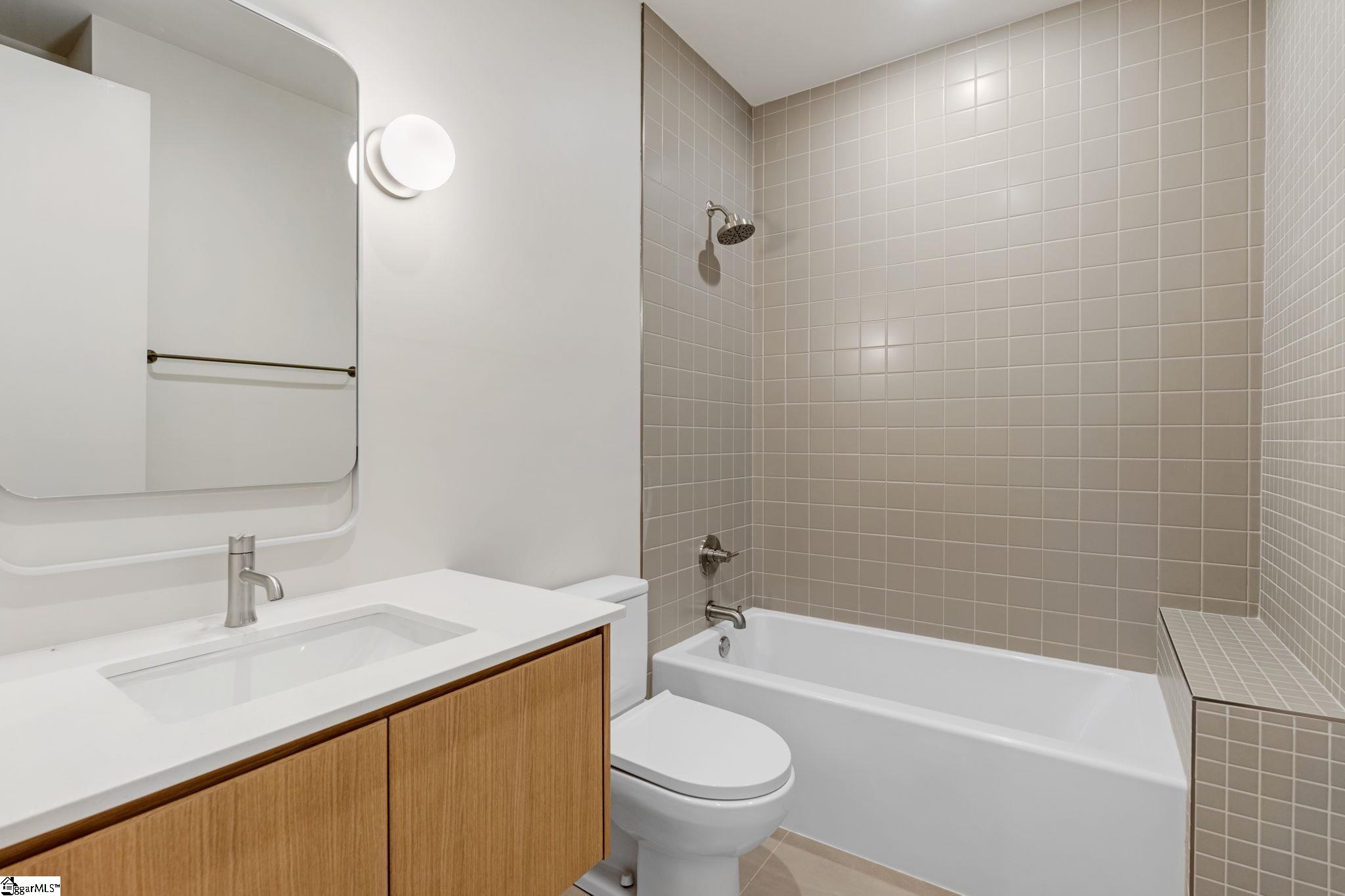 439 Summit Drive Greenville, SC 29609