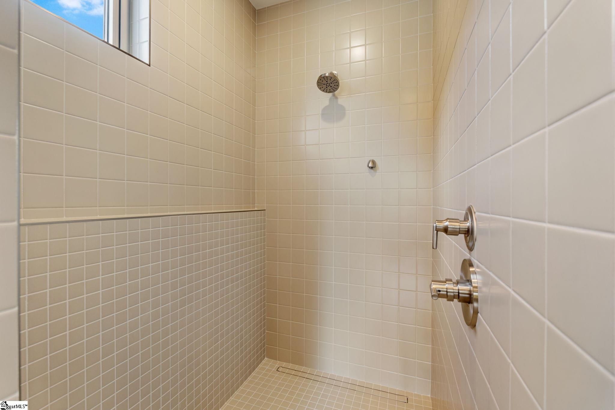 439 Summit Drive Greenville, SC 29609