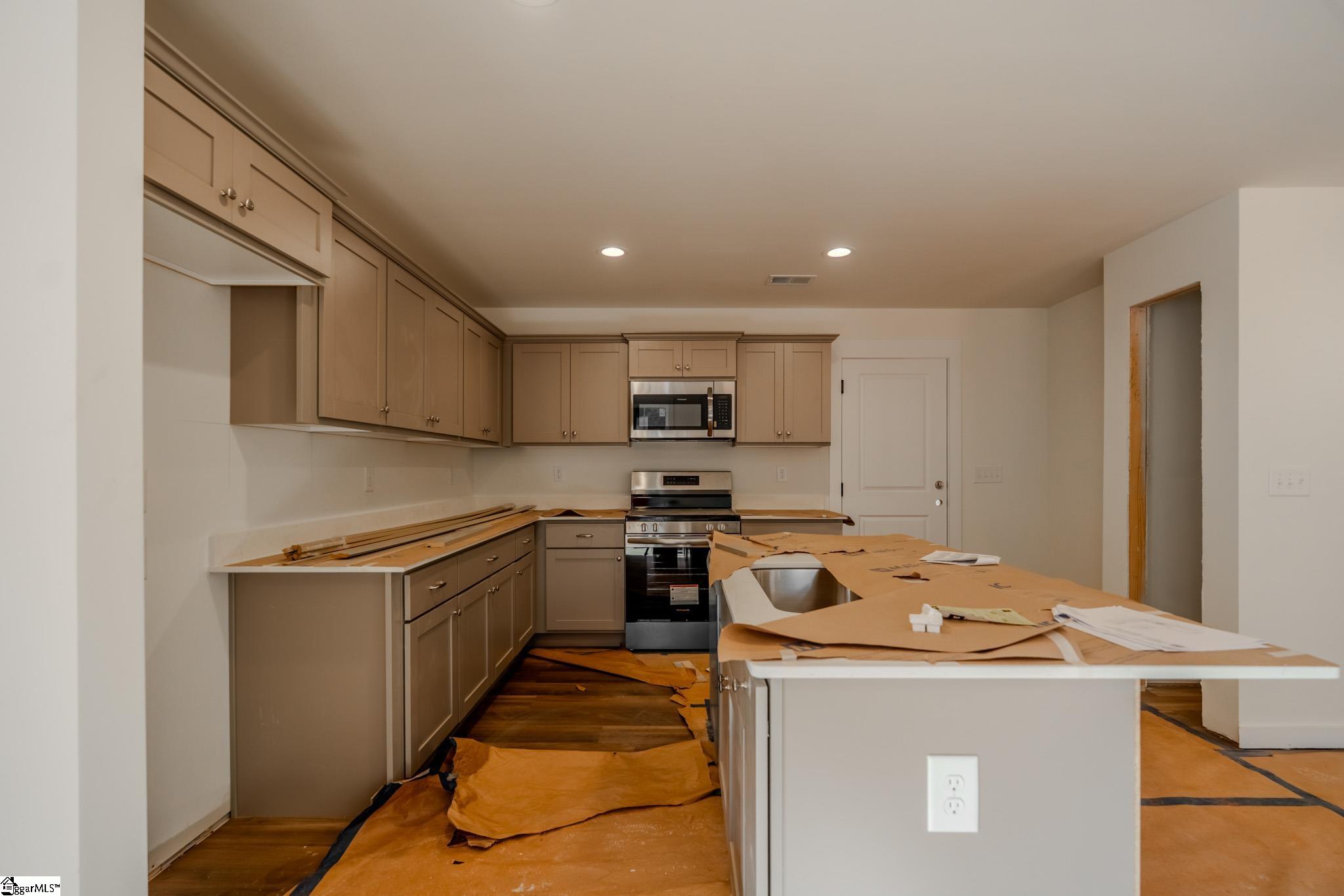426 N Palmetto Street Liberty, SC 29657